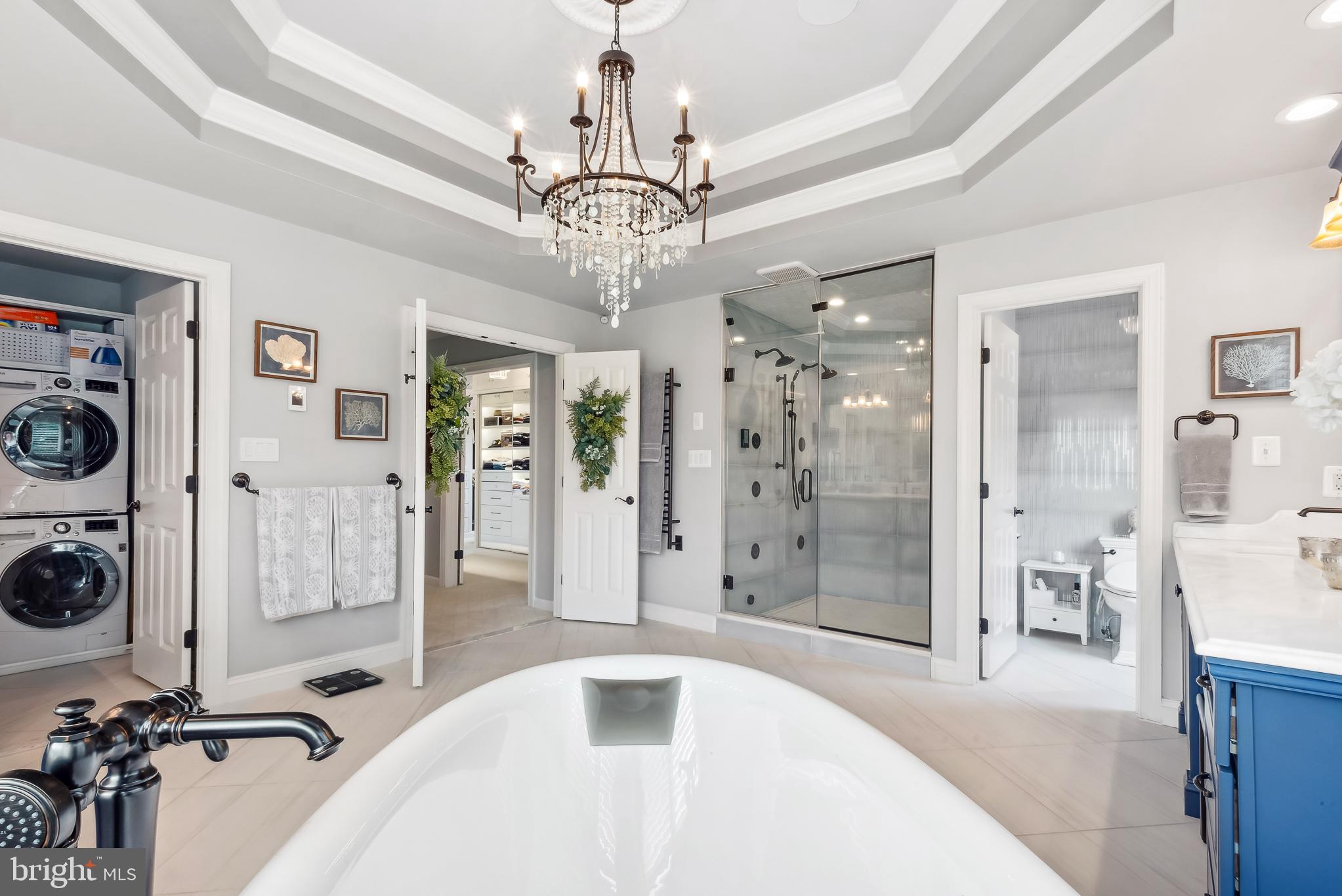 GOVERNORS MANOR - Residential