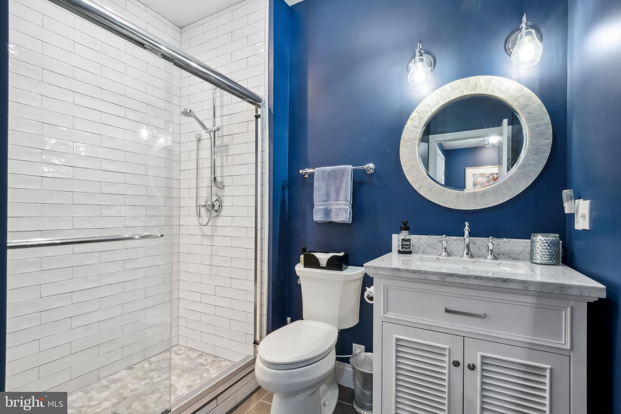 GOVERNORS MANOR - Residential