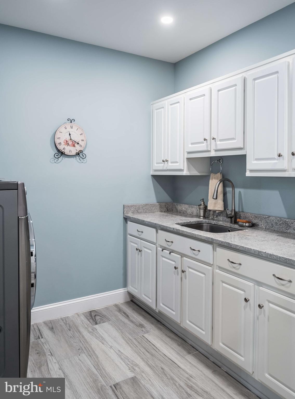 GOVERNORS MANOR - Residential