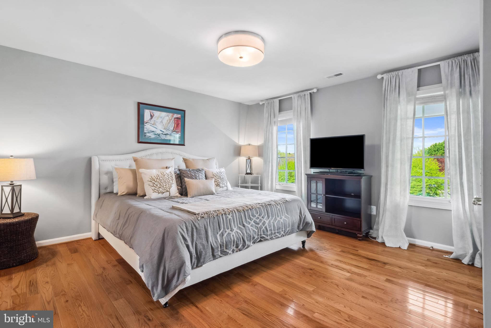 GOVERNORS MANOR - Residential