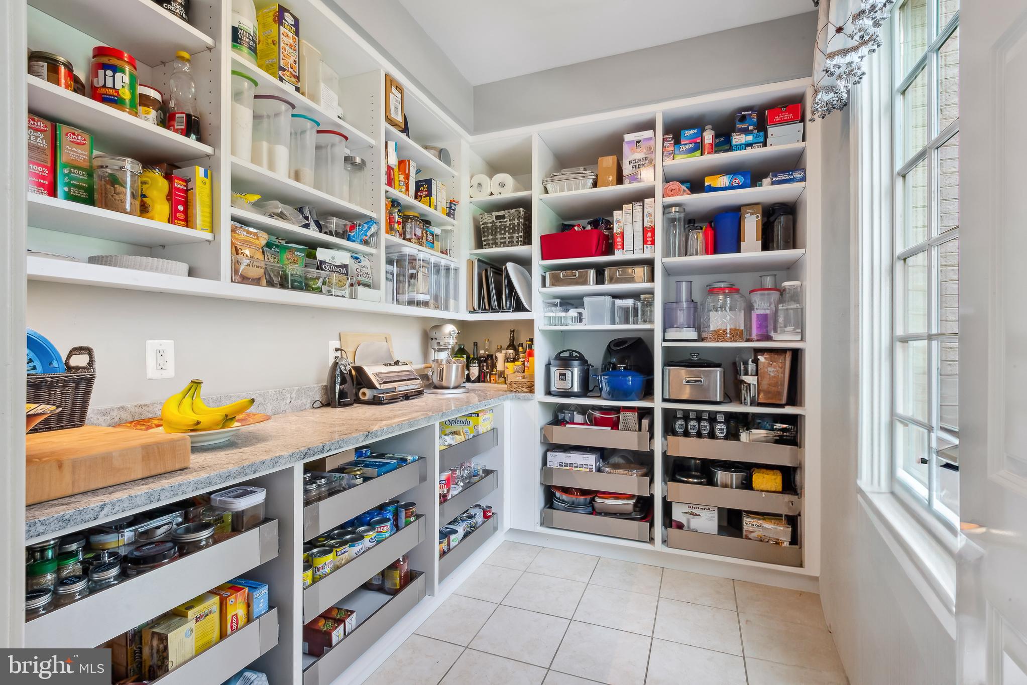 GOVERNORS MANOR - Residential