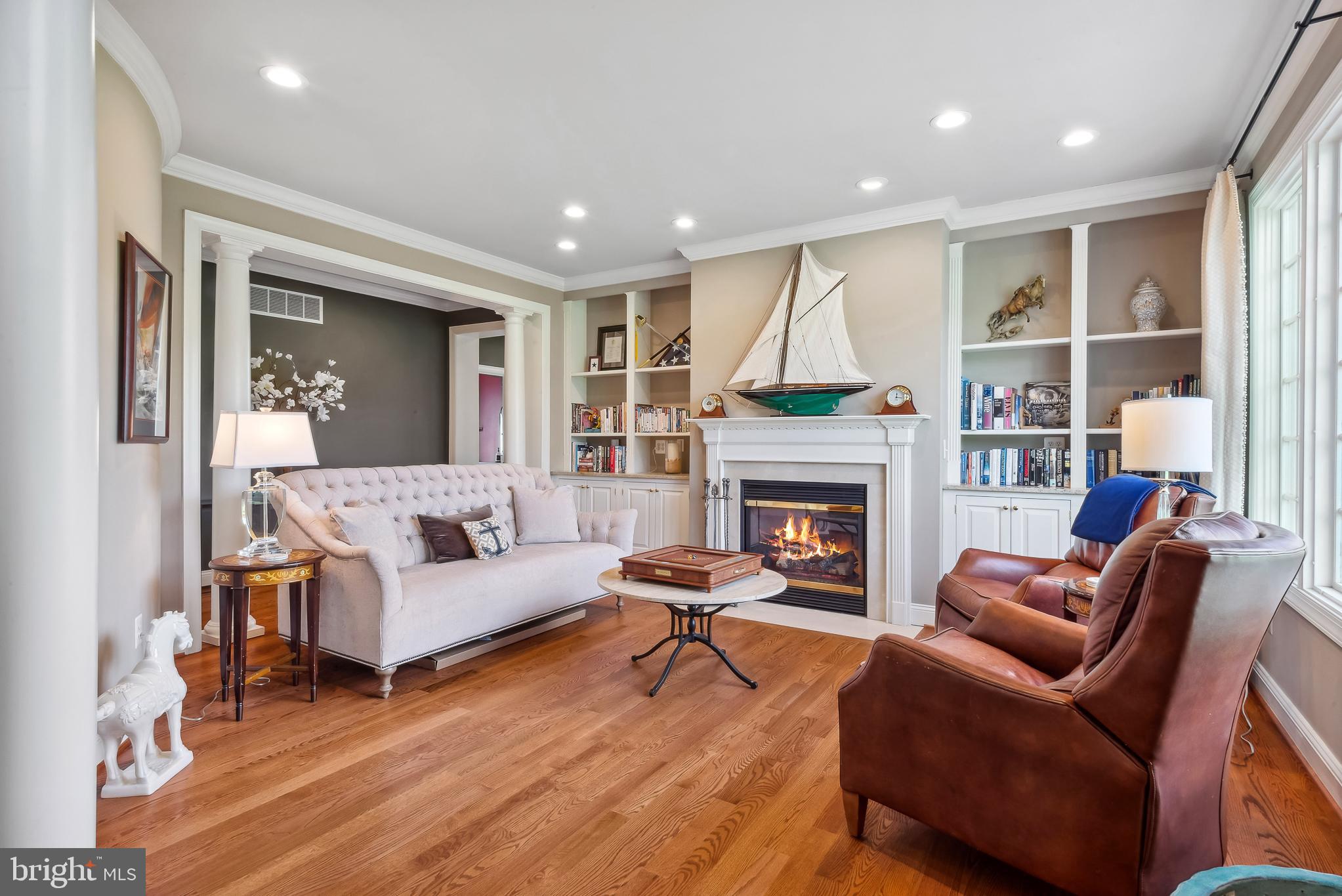 GOVERNORS MANOR - Residential