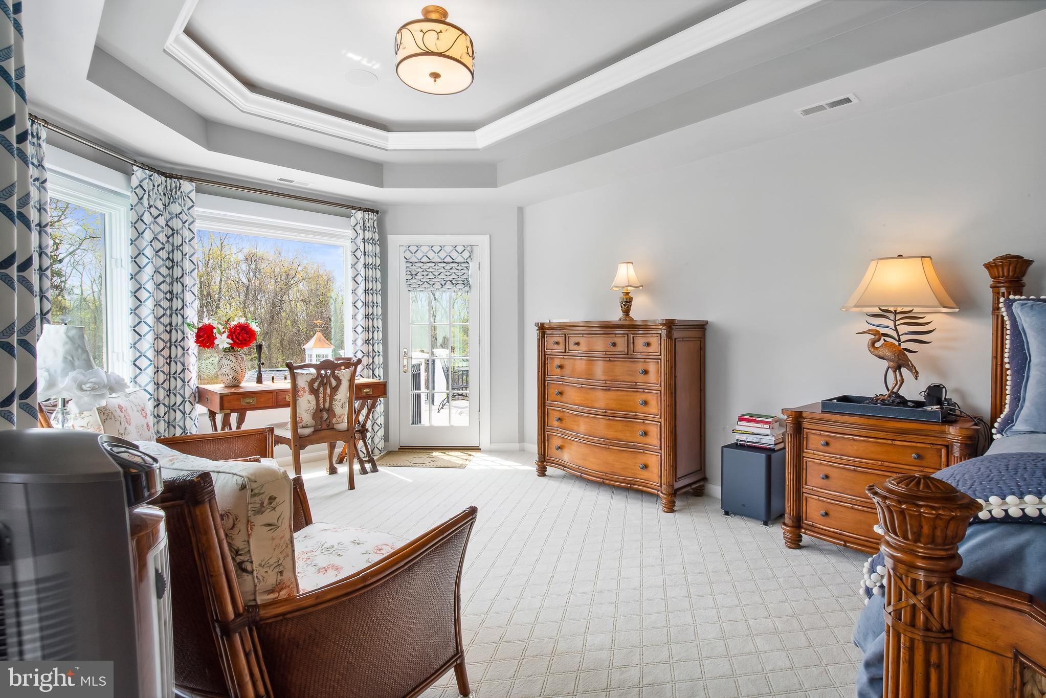 GOVERNORS MANOR - Residential