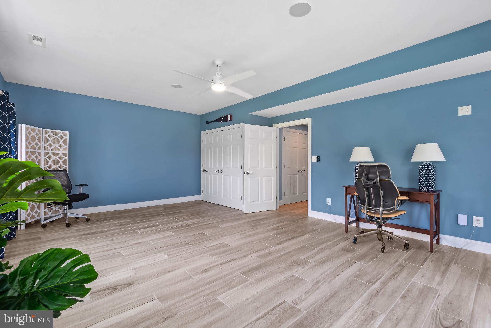 GOVERNORS MANOR - Residential