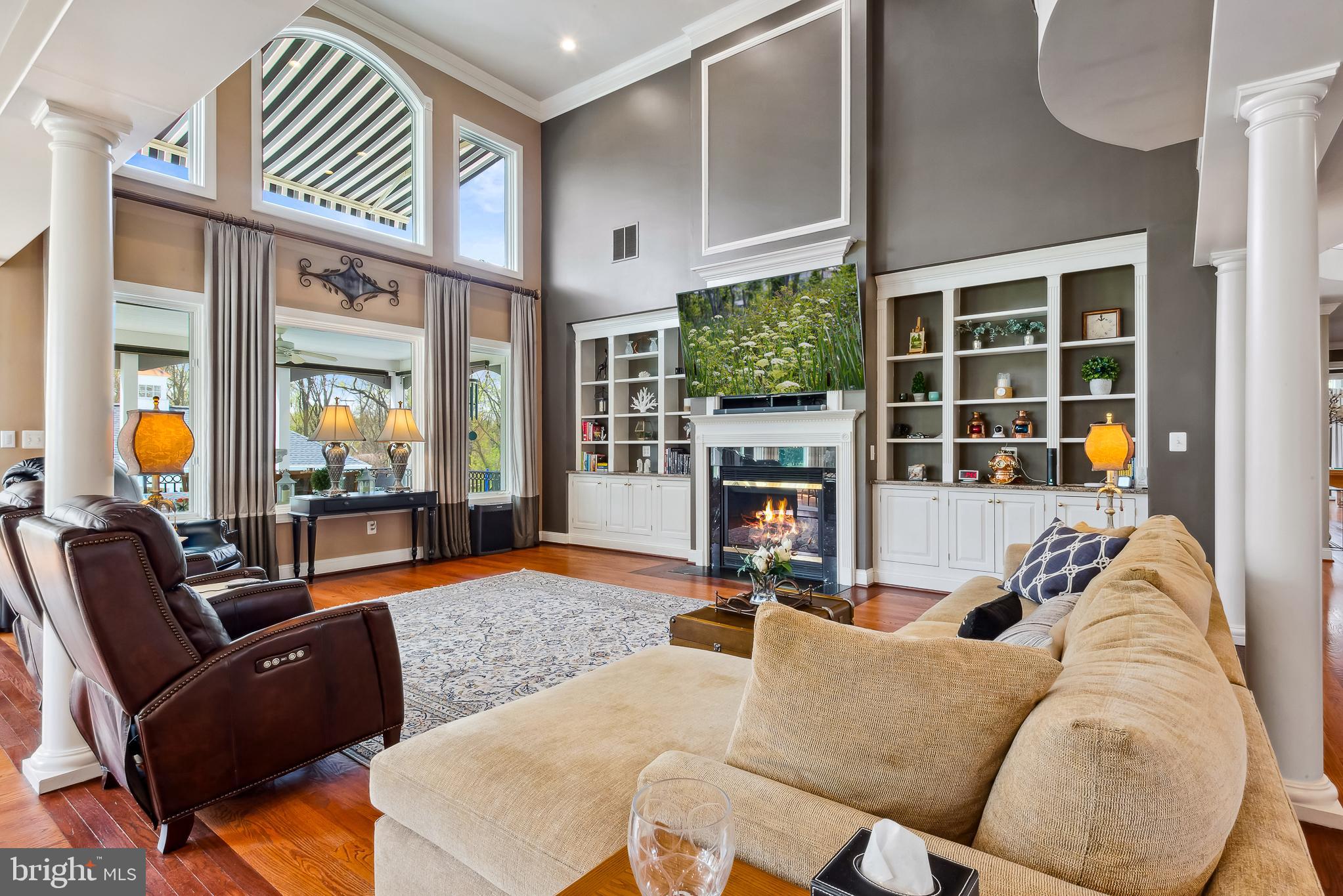 GOVERNORS MANOR - Residential