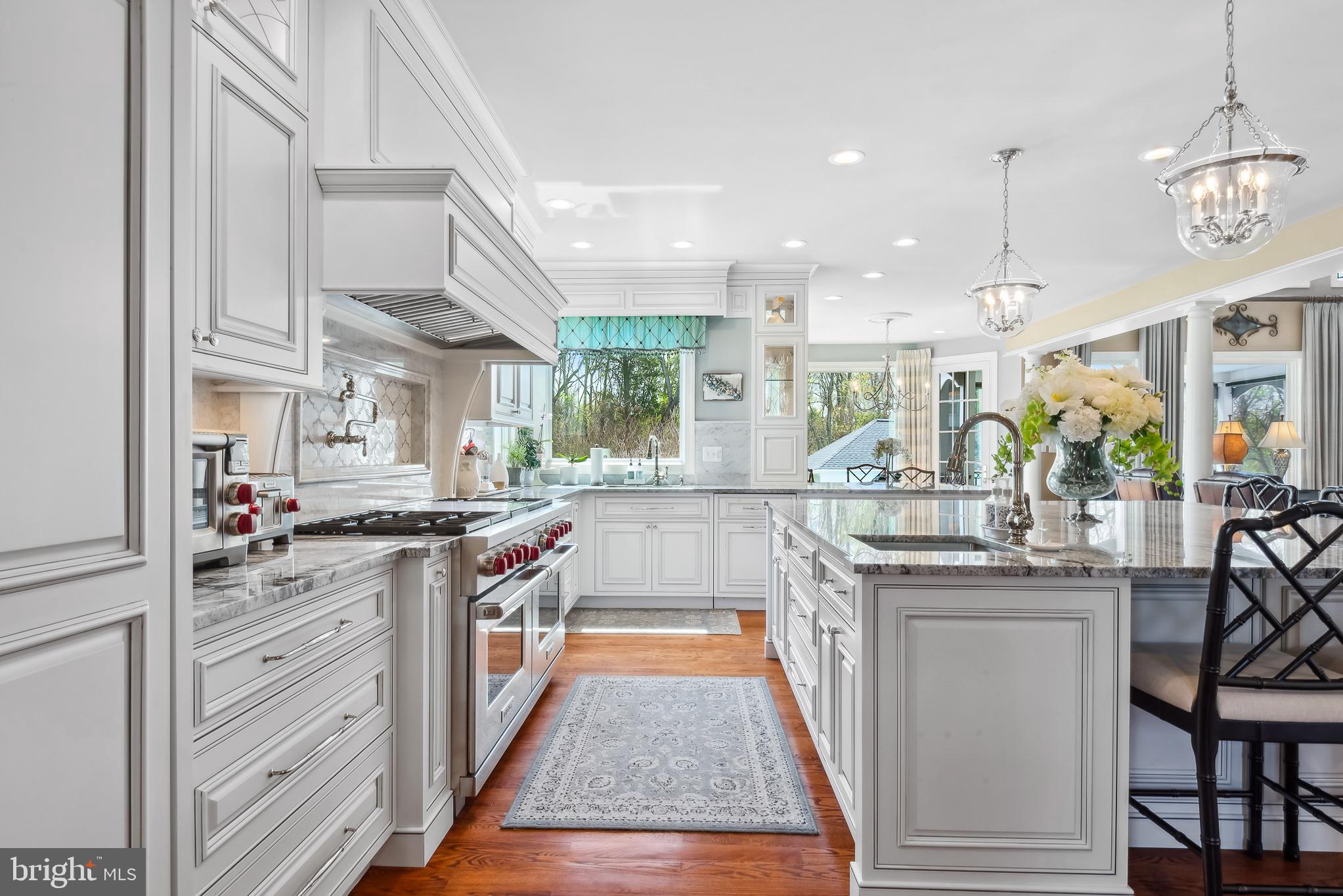 GOVERNORS MANOR - Residential