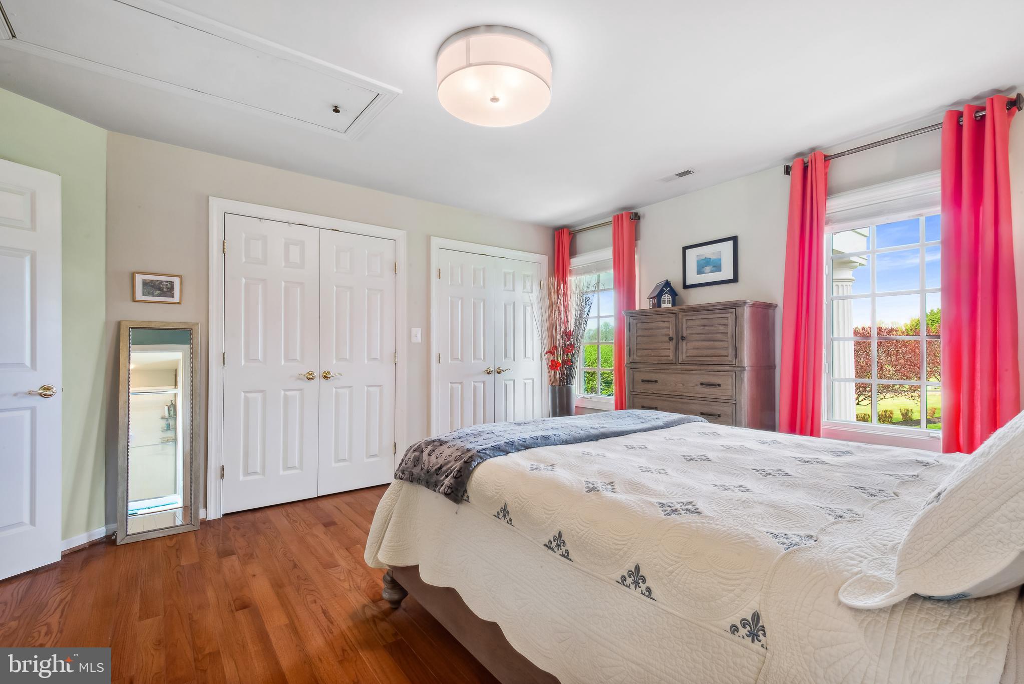 GOVERNORS MANOR - Residential