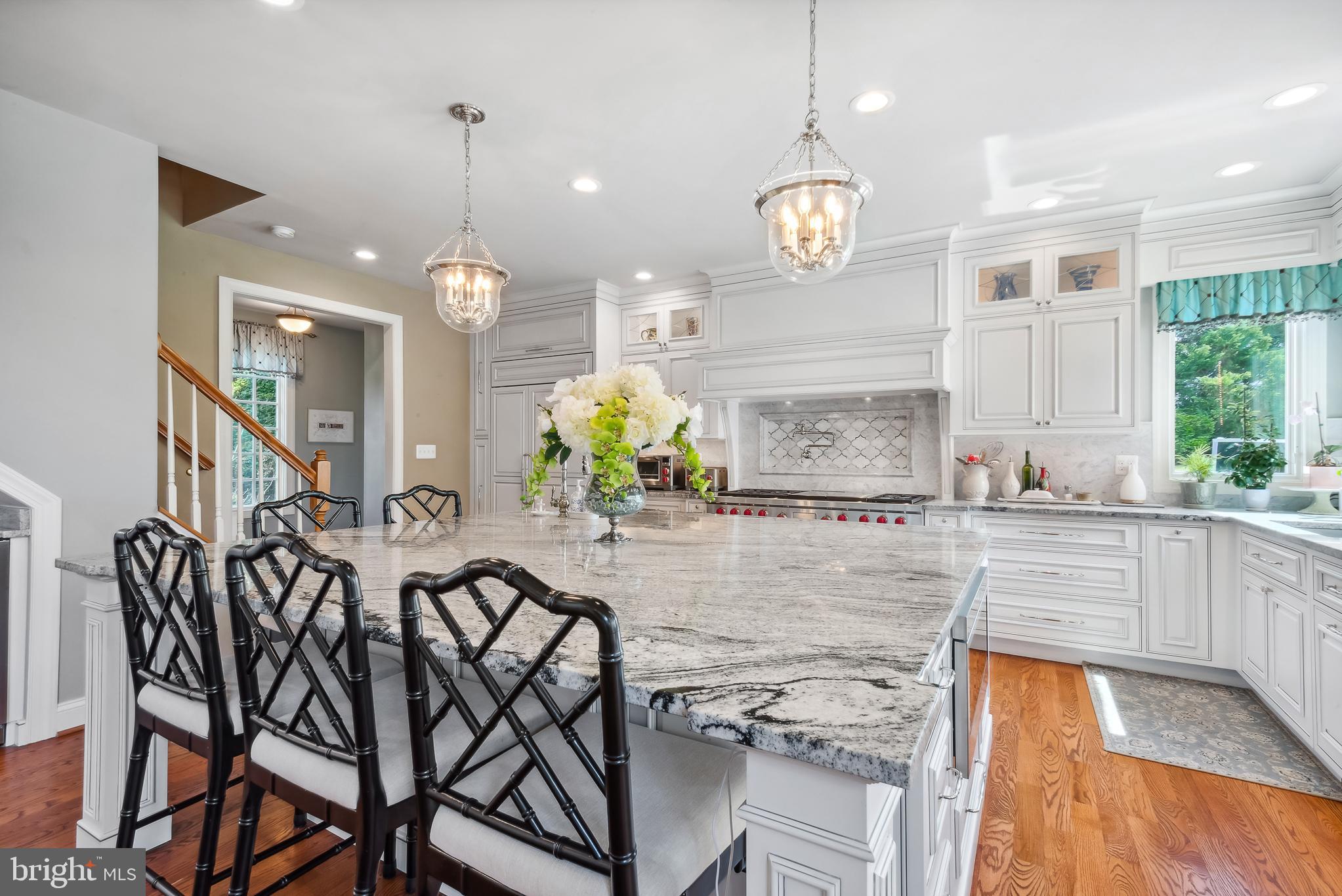 GOVERNORS MANOR - Residential