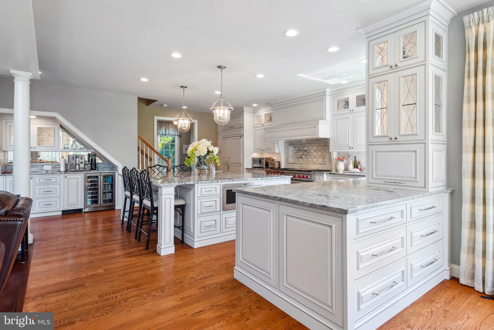 GOVERNORS MANOR - Residential