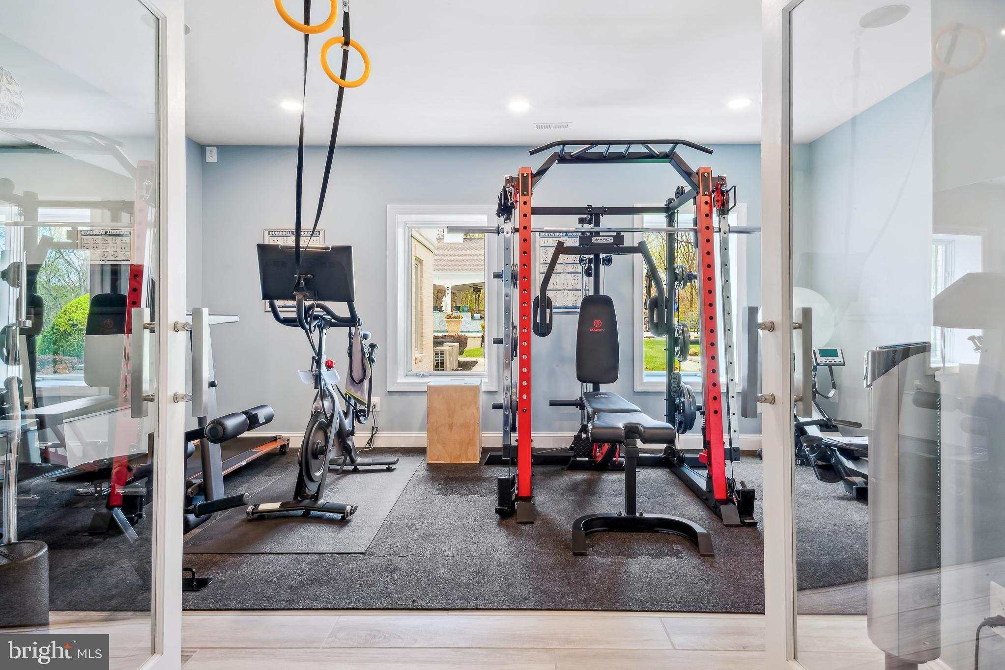 GOVERNORS MANOR - Residential