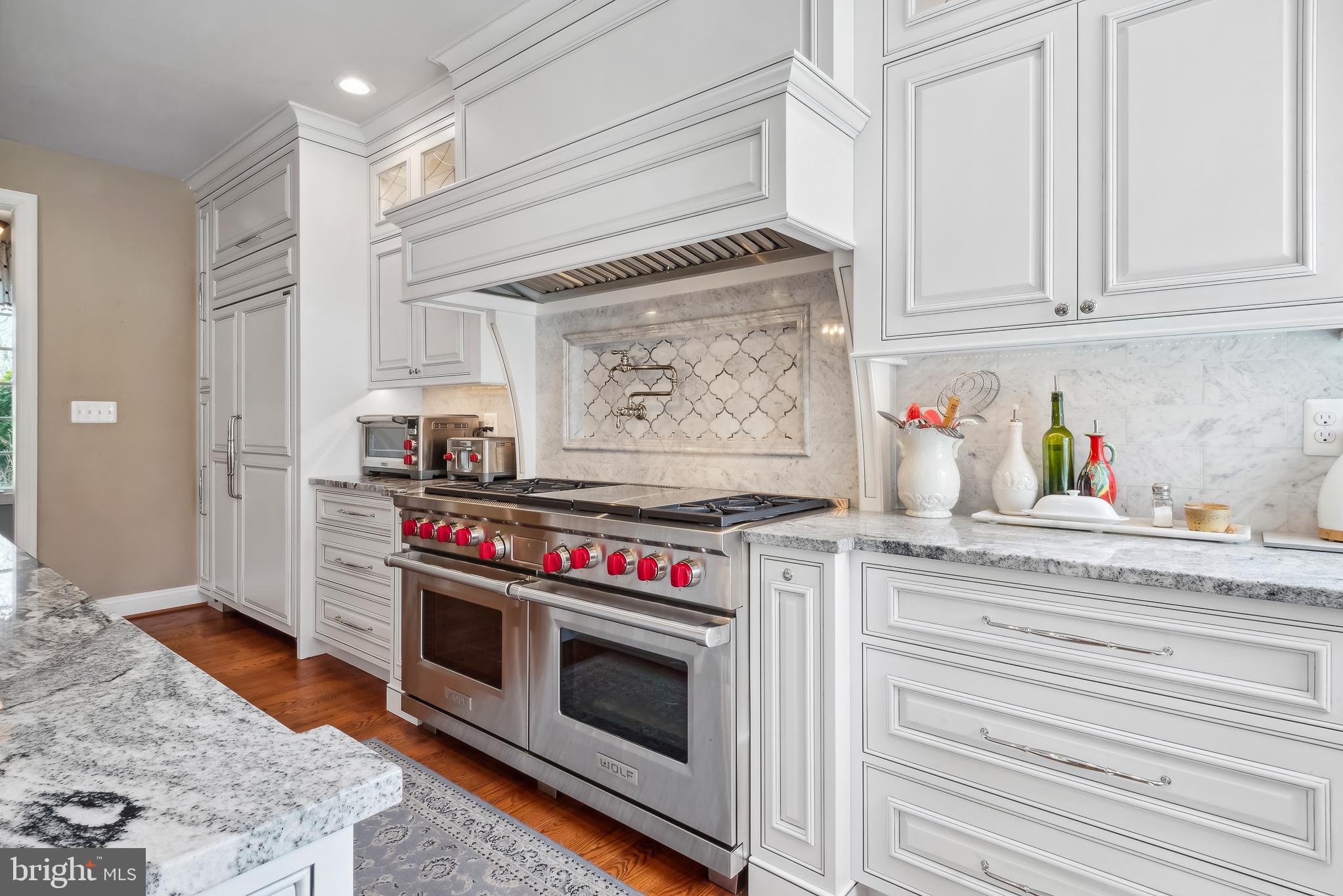 GOVERNORS MANOR - Residential