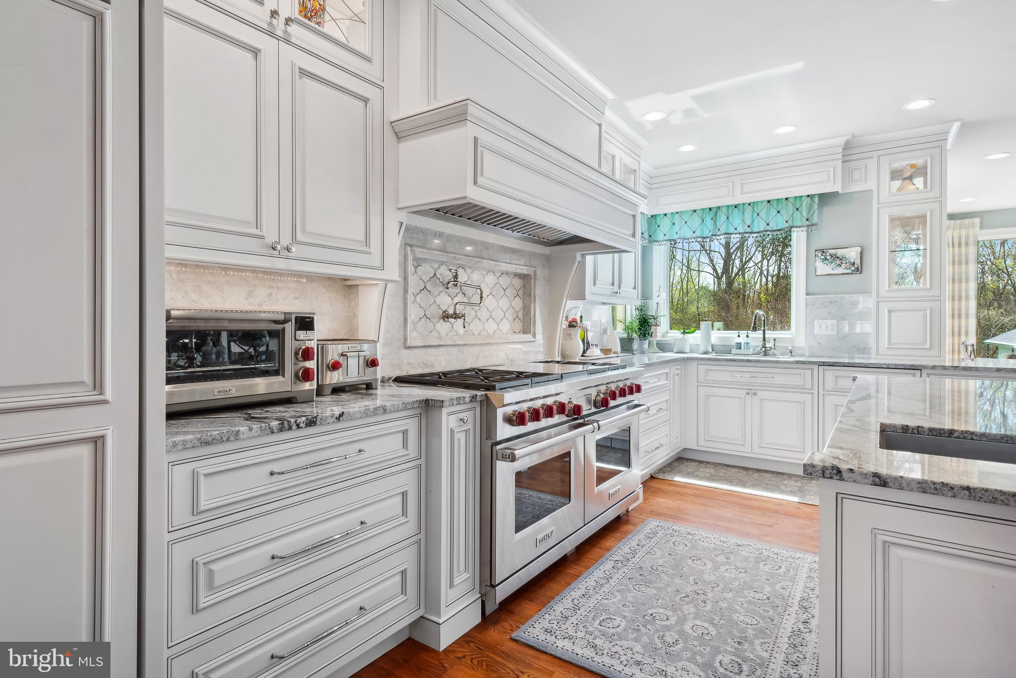 GOVERNORS MANOR - Residential