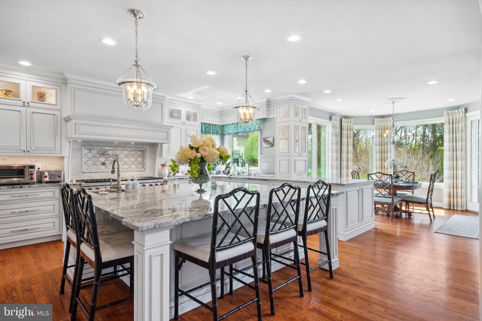 GOVERNORS MANOR - Residential