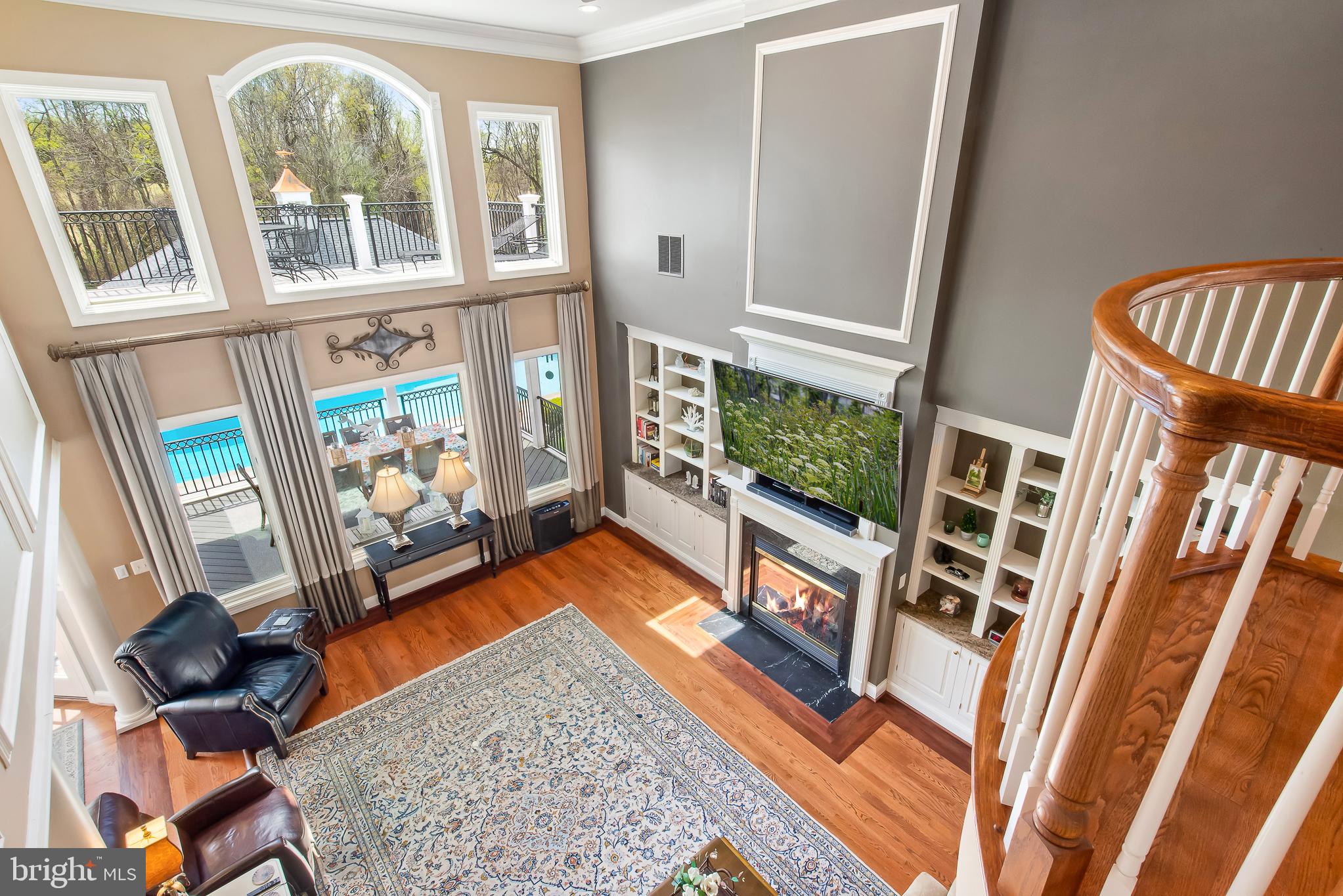 GOVERNORS MANOR - Residential