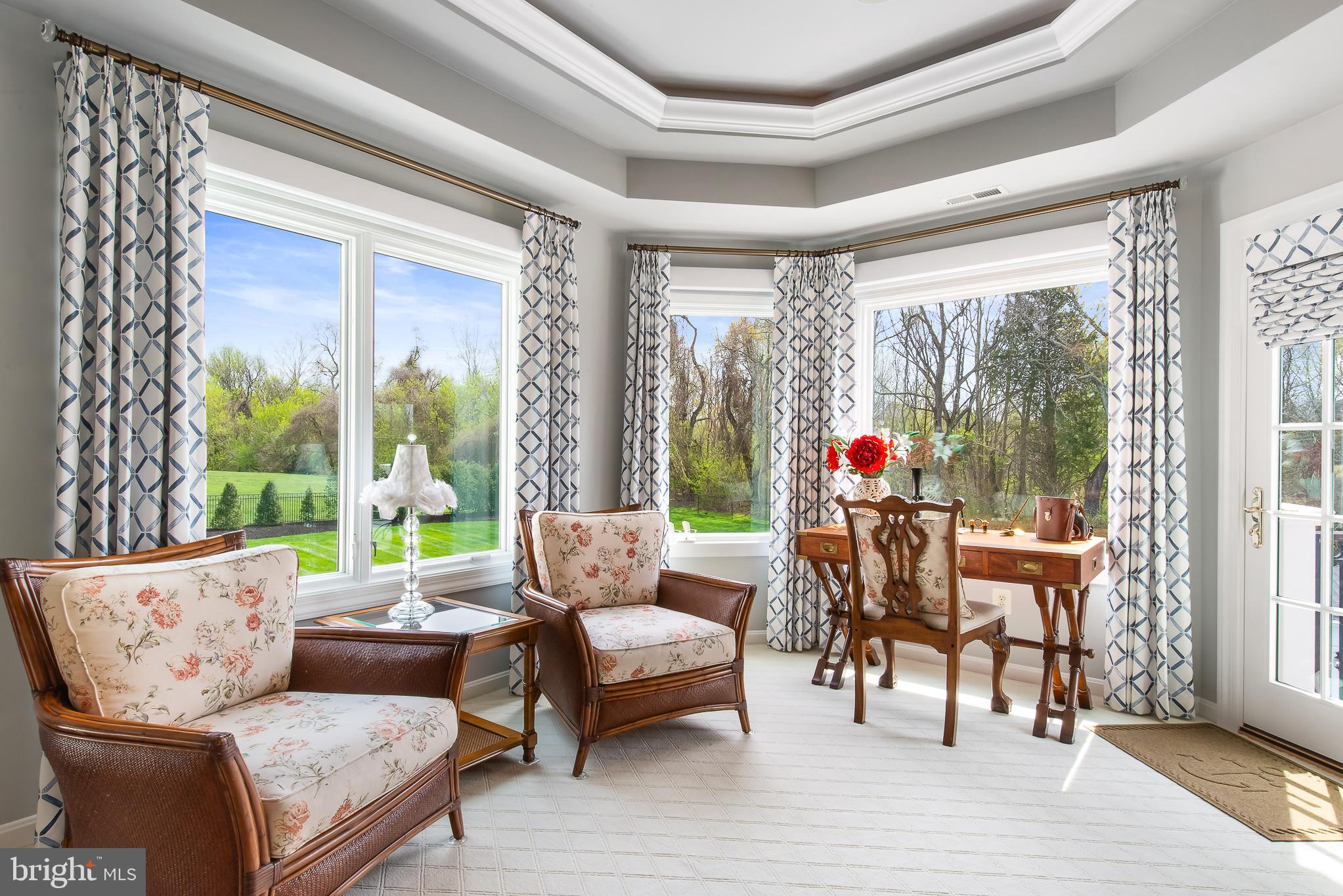 GOVERNORS MANOR - Residential