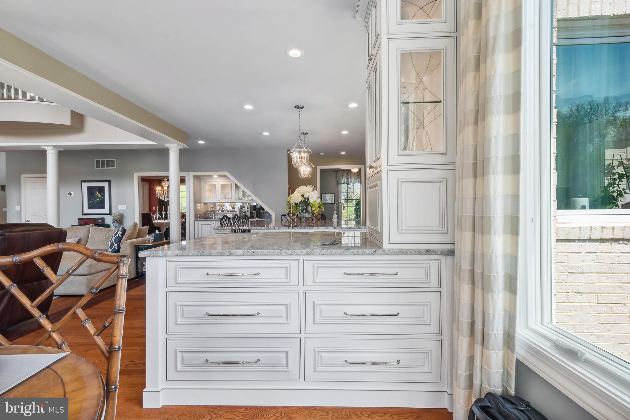 GOVERNORS MANOR - Residential