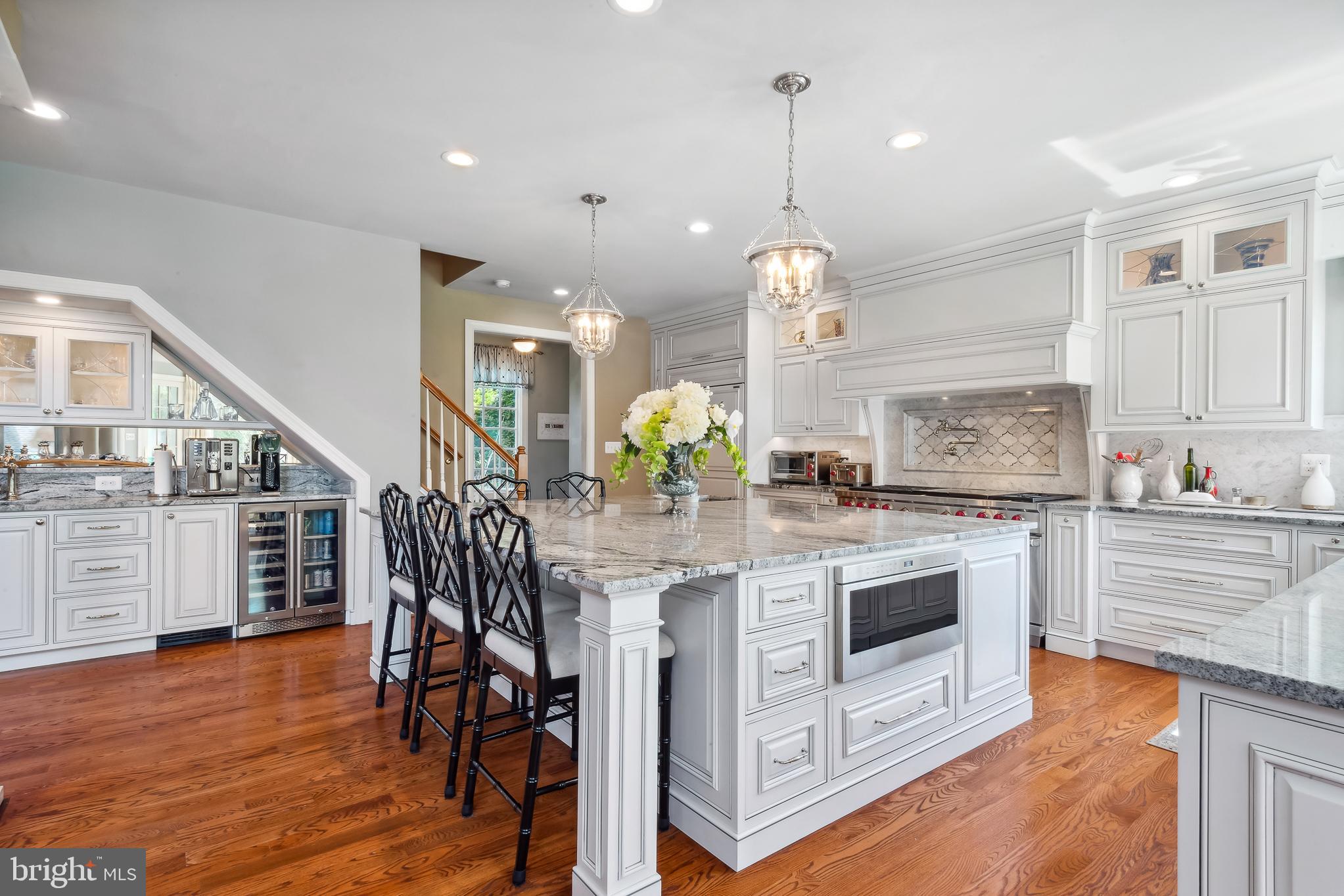 GOVERNORS MANOR - Residential