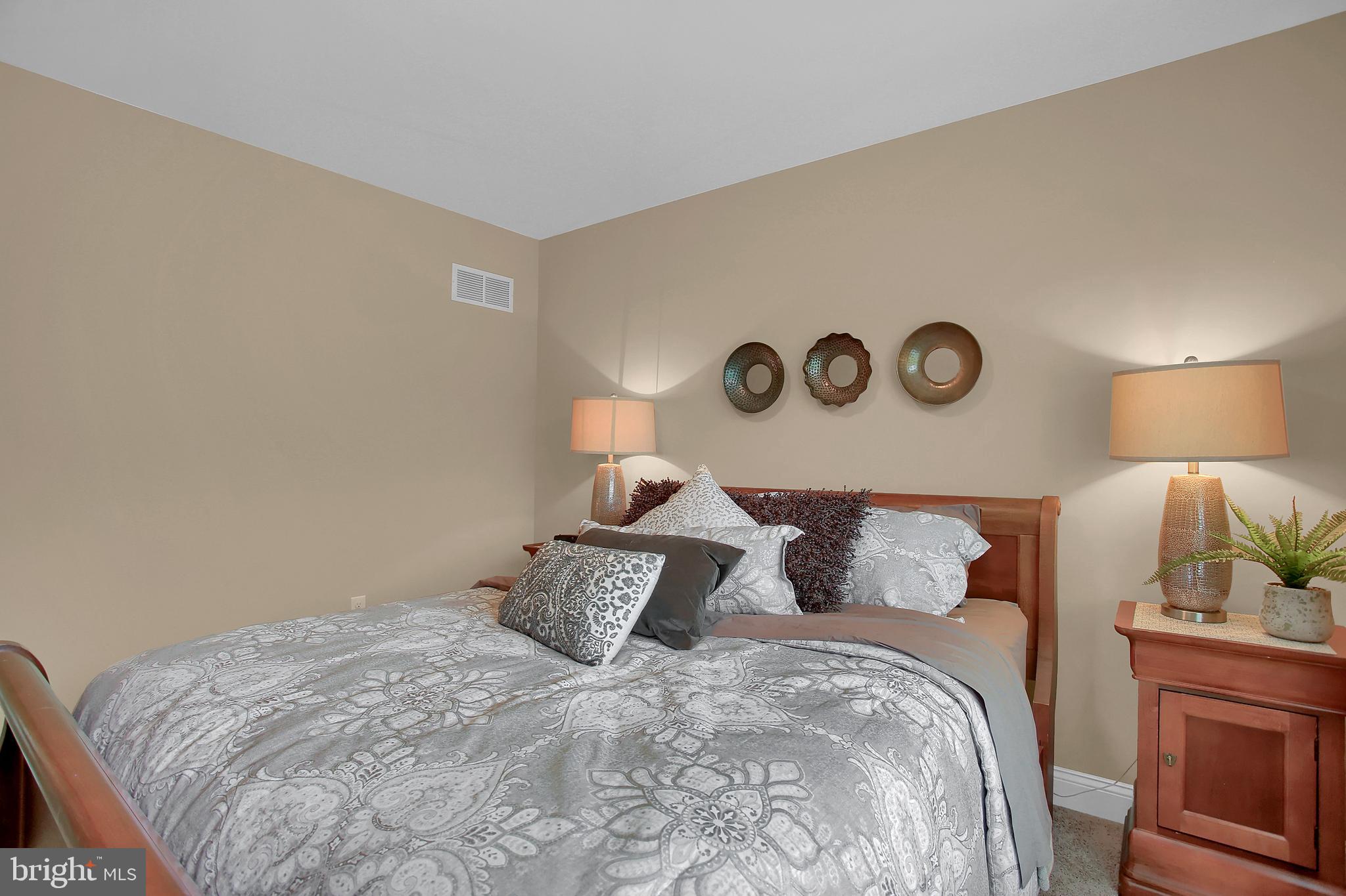 SPRING GROVE - Residential