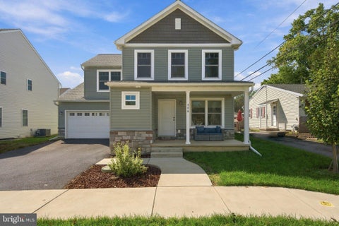 Photo of 408 Hensley Street, LITITZ, PA 17543 (MLS # PALA2096664)