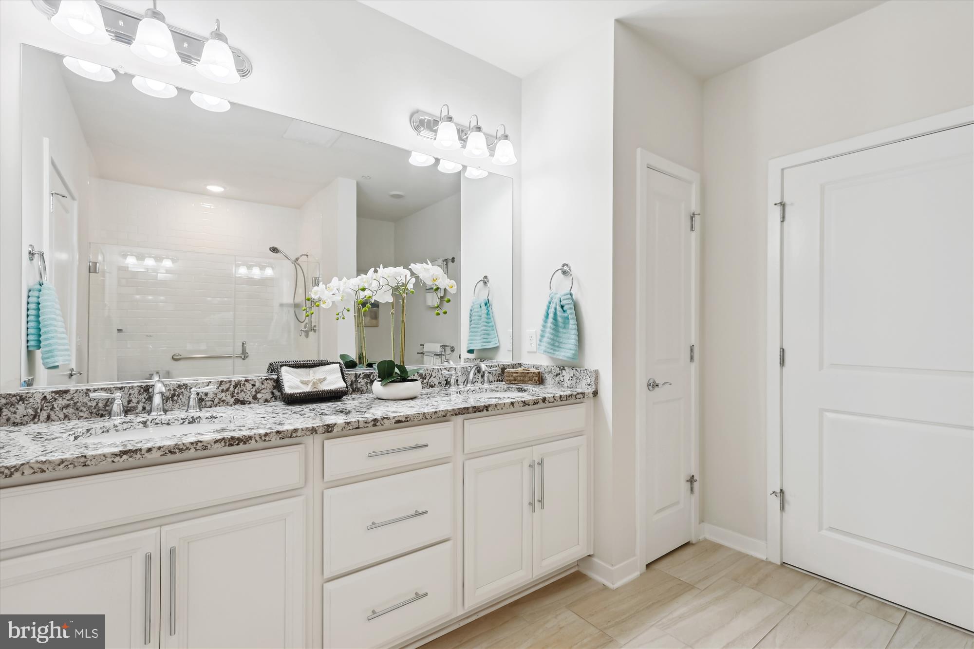 MOUNT VINEYARD - Residential