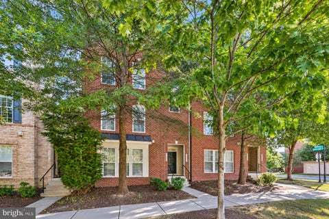 Townhouse For Sale - 2268 Merseyside Drive<br/> WOODBRIDGE, VA 22191