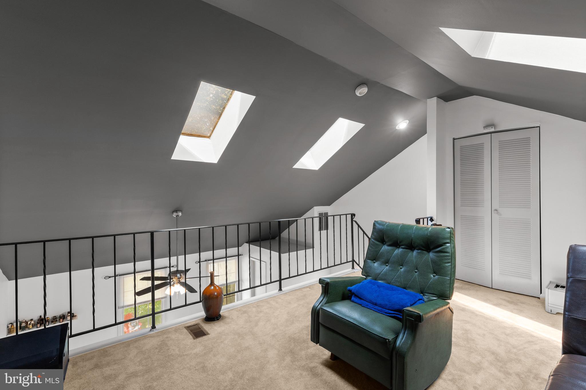 SUFFOLK PLACE - Residential