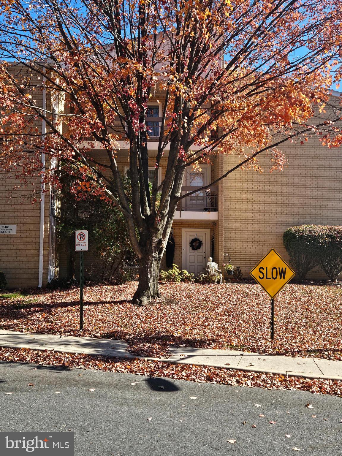 LEISURE WORLD - Residential