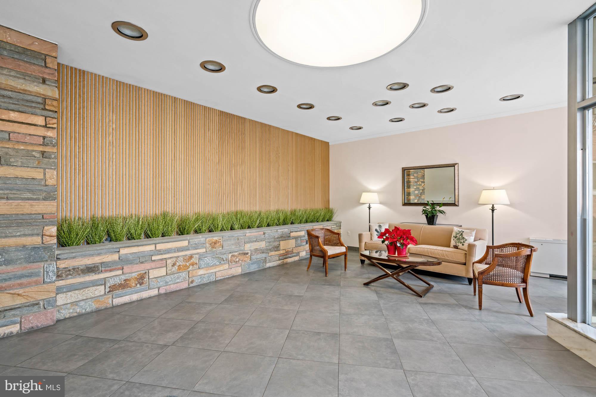 KENWOOD HOUSE - Residential