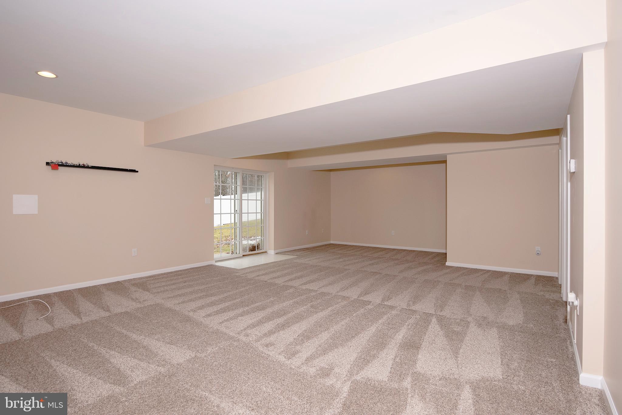 ESTATES AT AUTUMN WOODS - Residential