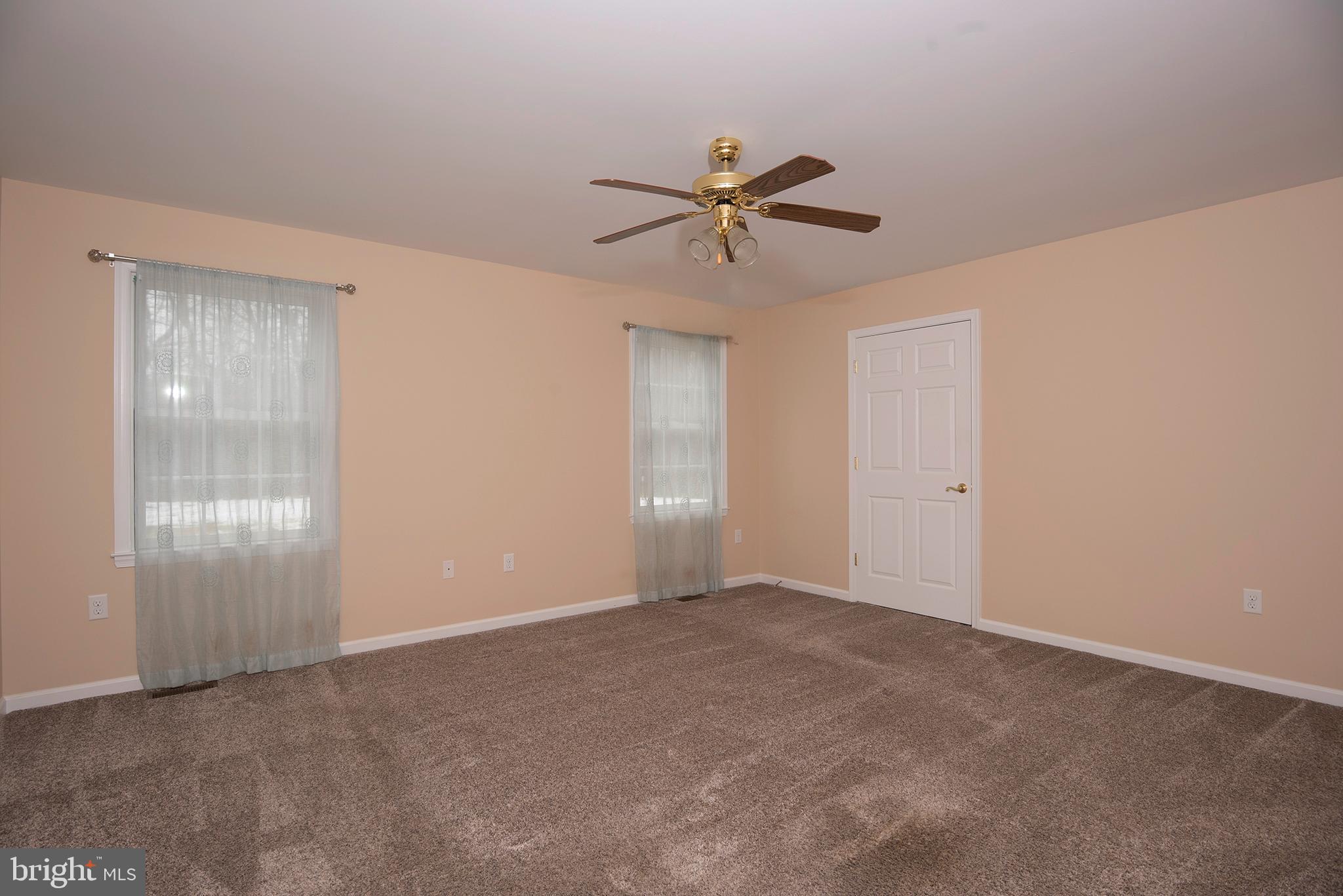 ESTATES AT AUTUMN WOODS - Residential