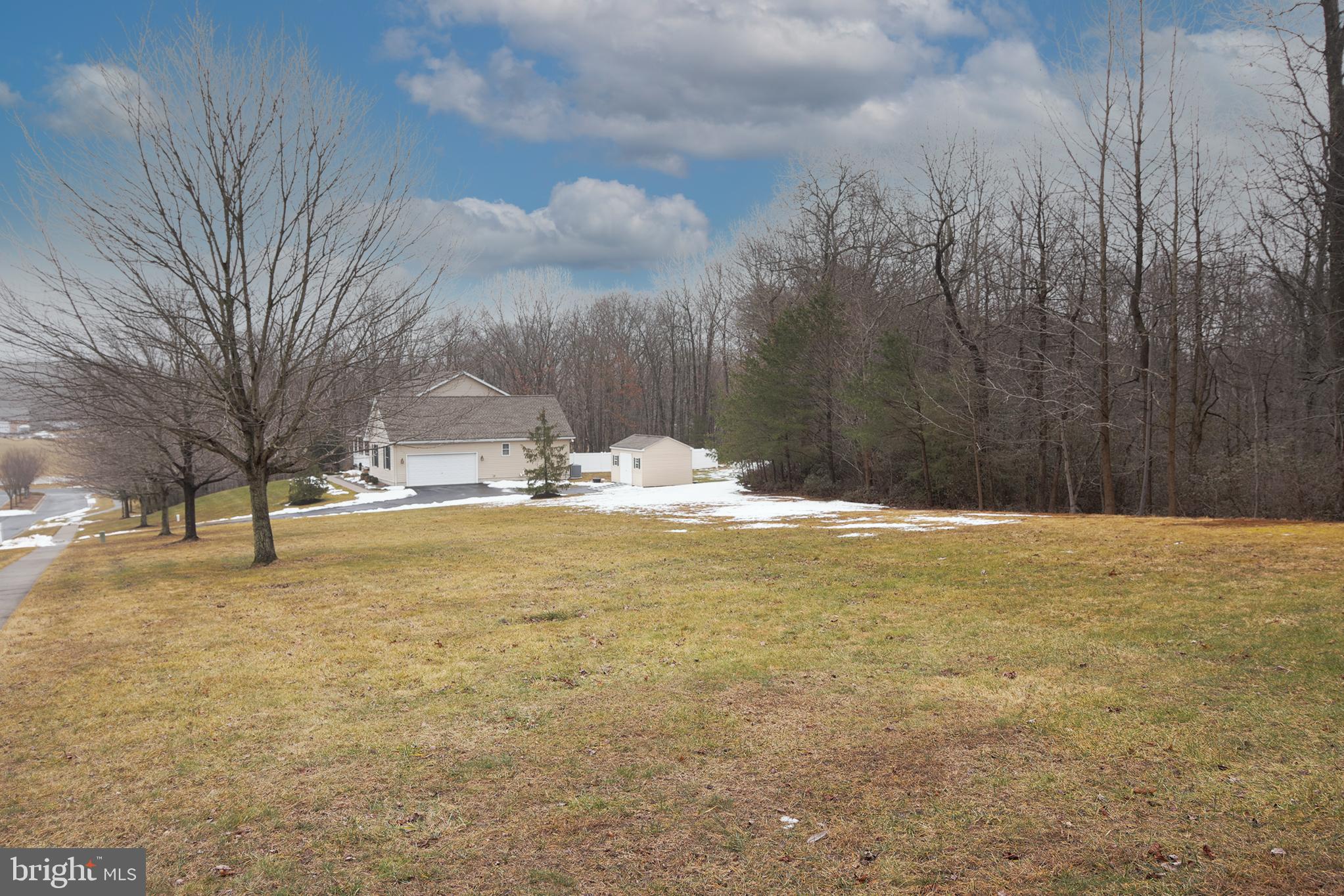 ESTATES AT AUTUMN WOODS - Residential