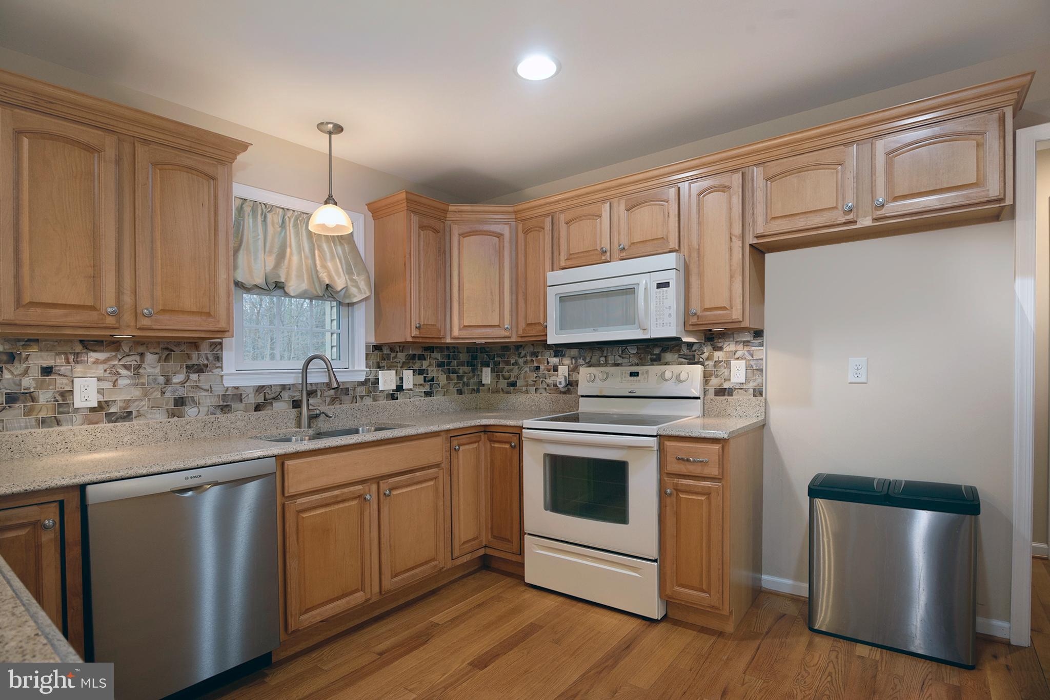 ESTATES AT AUTUMN WOODS - Residential