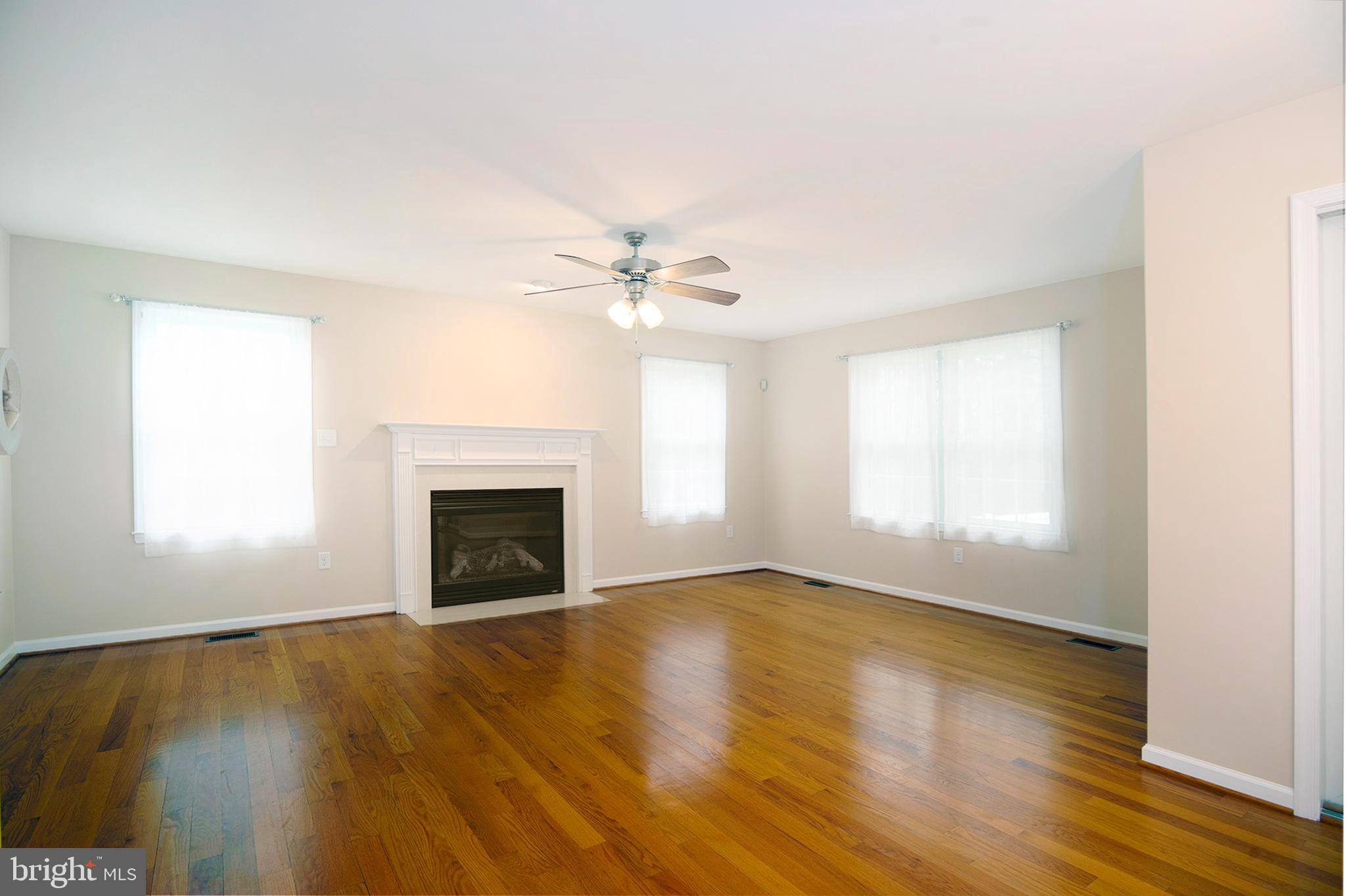 ESTATES AT AUTUMN WOODS - Residential