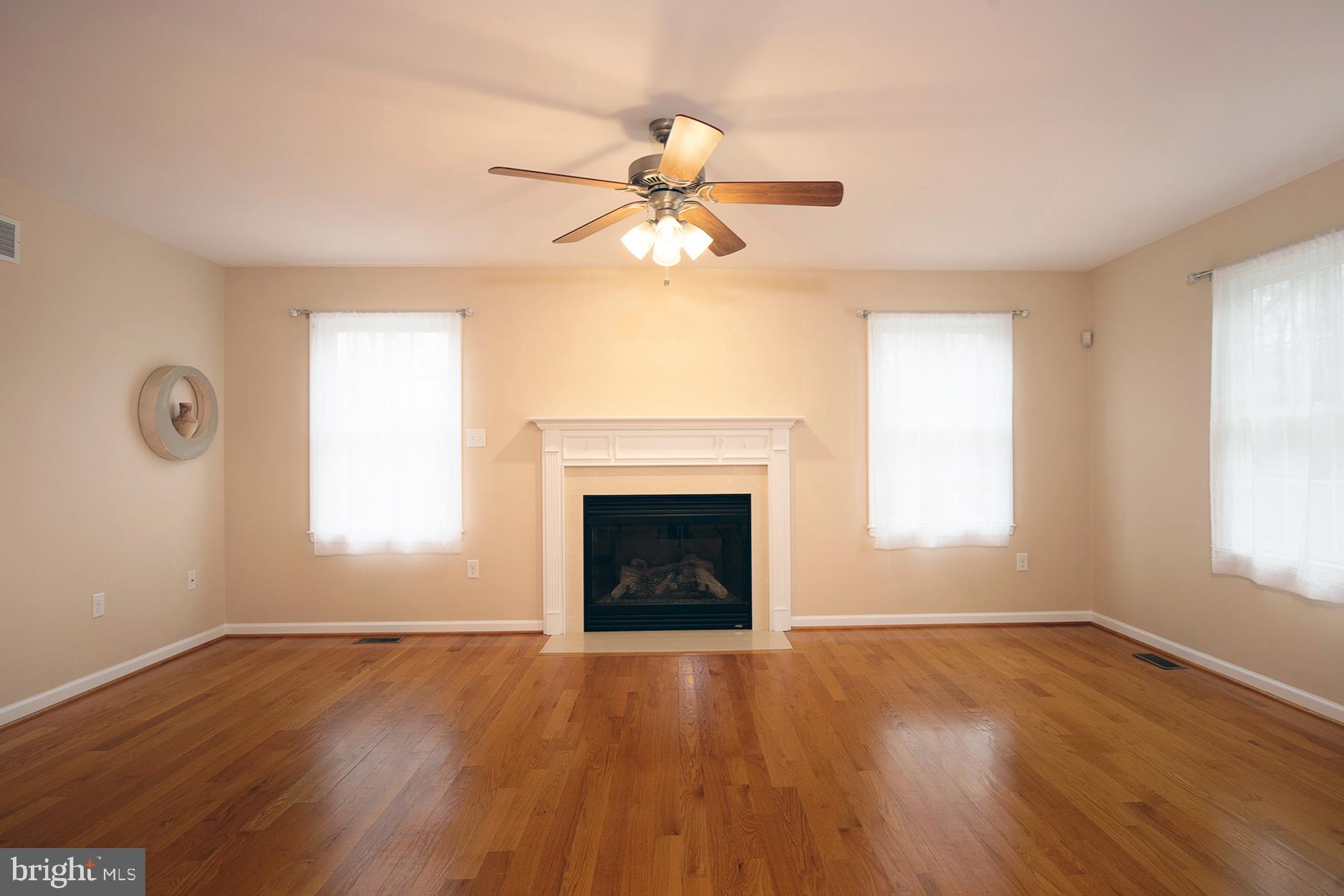 ESTATES AT AUTUMN WOODS - Residential