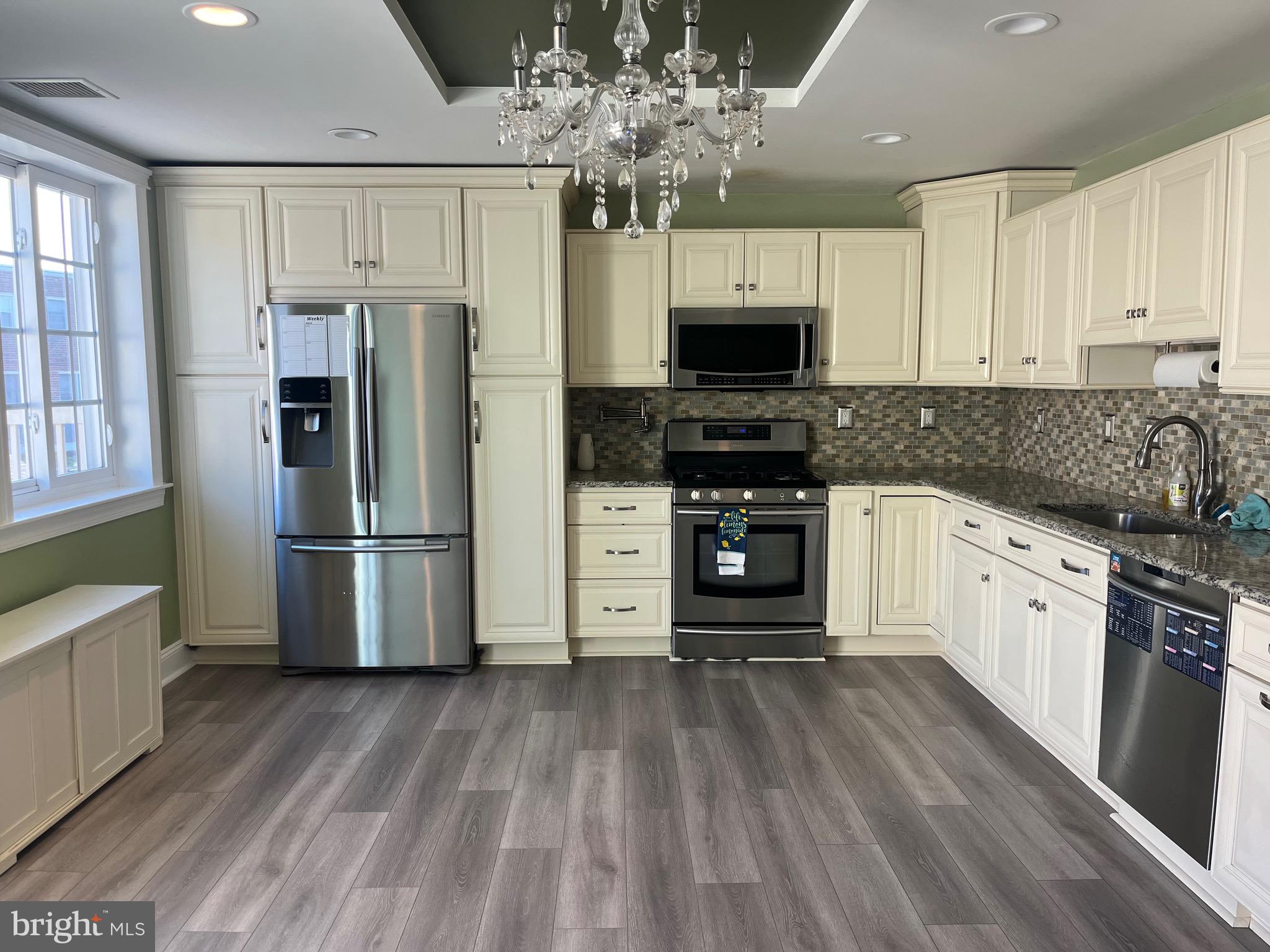 WALTON PARK - Residential