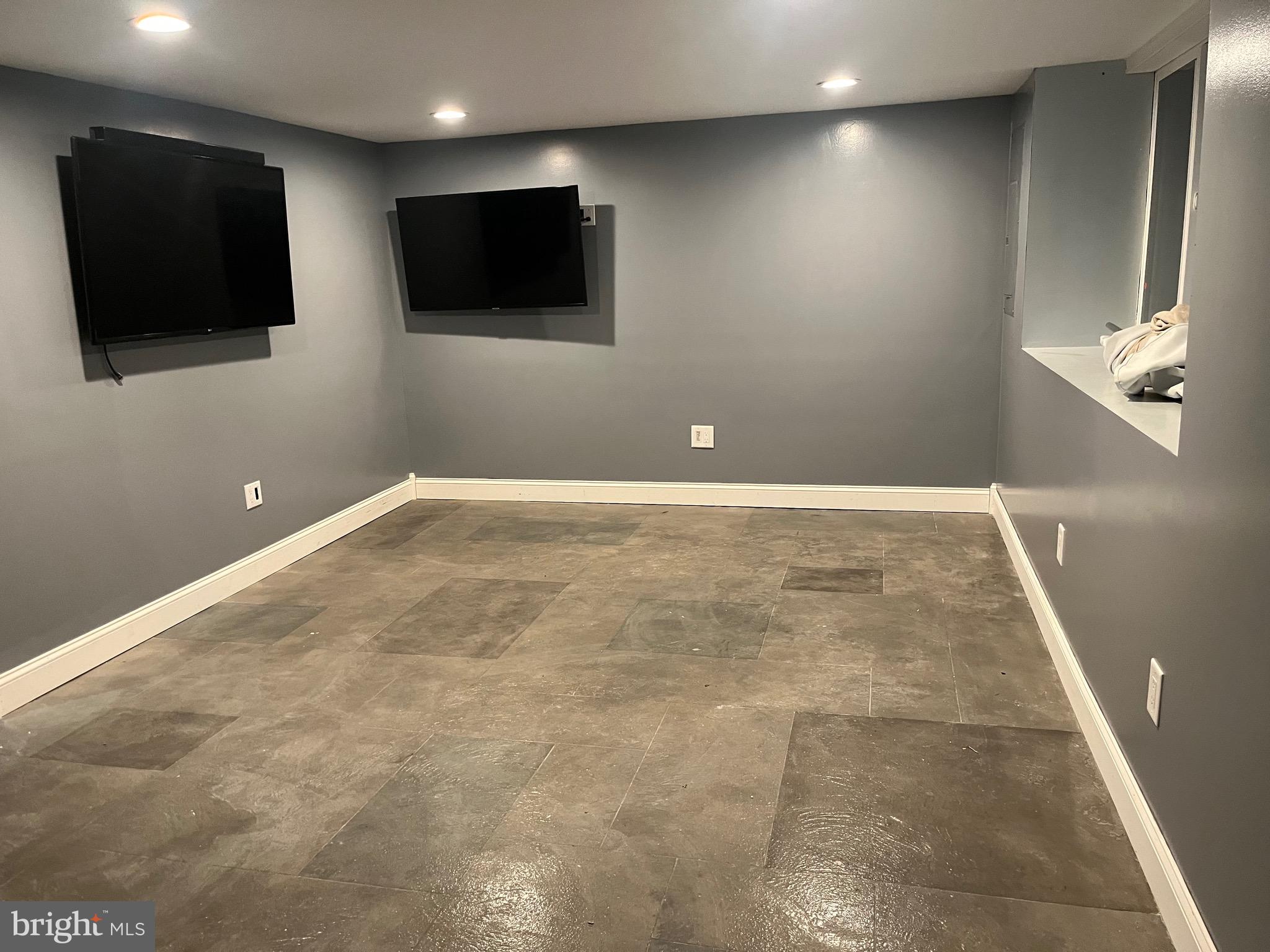 WALTON PARK - Residential