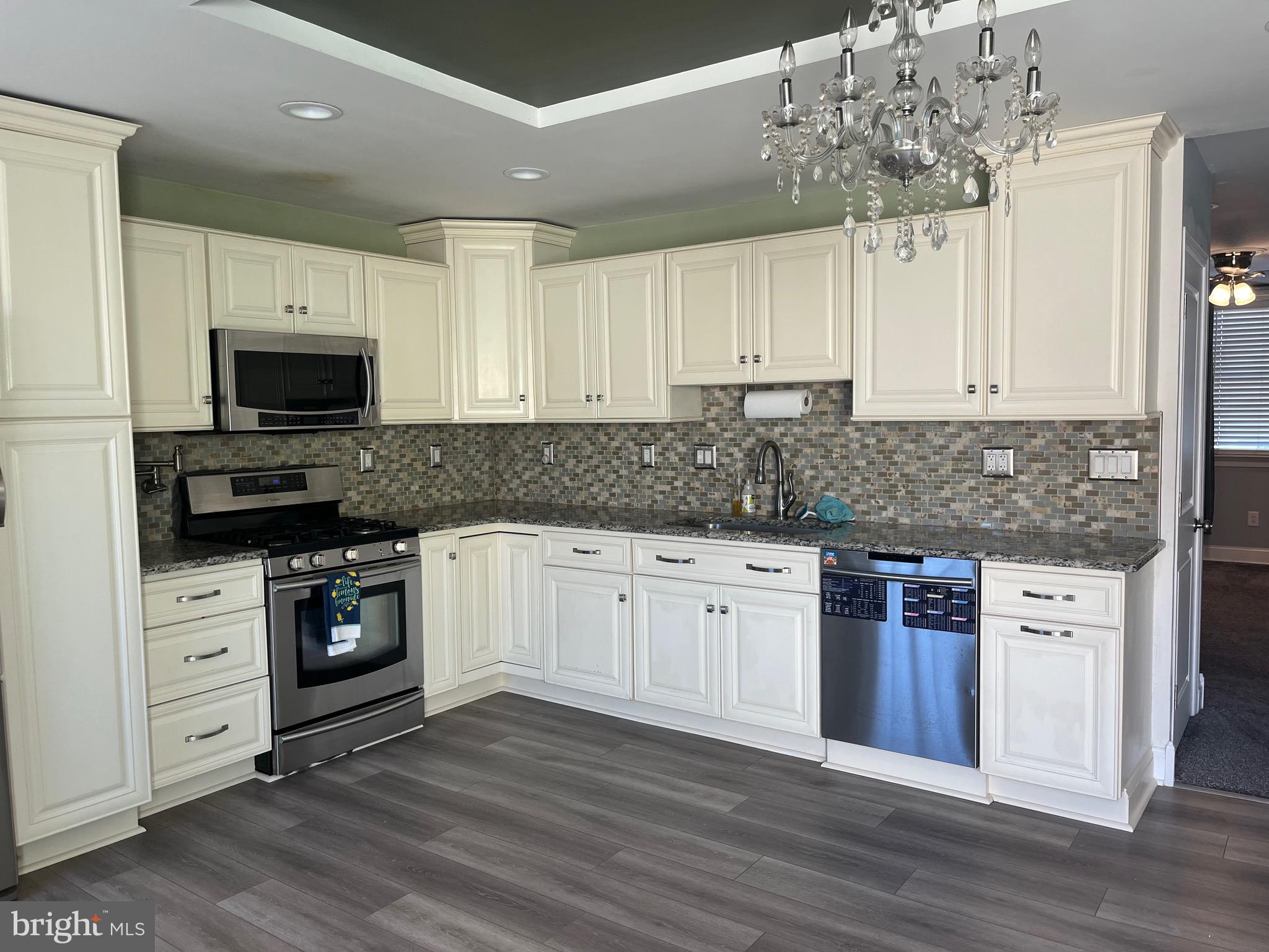 WALTON PARK - Residential