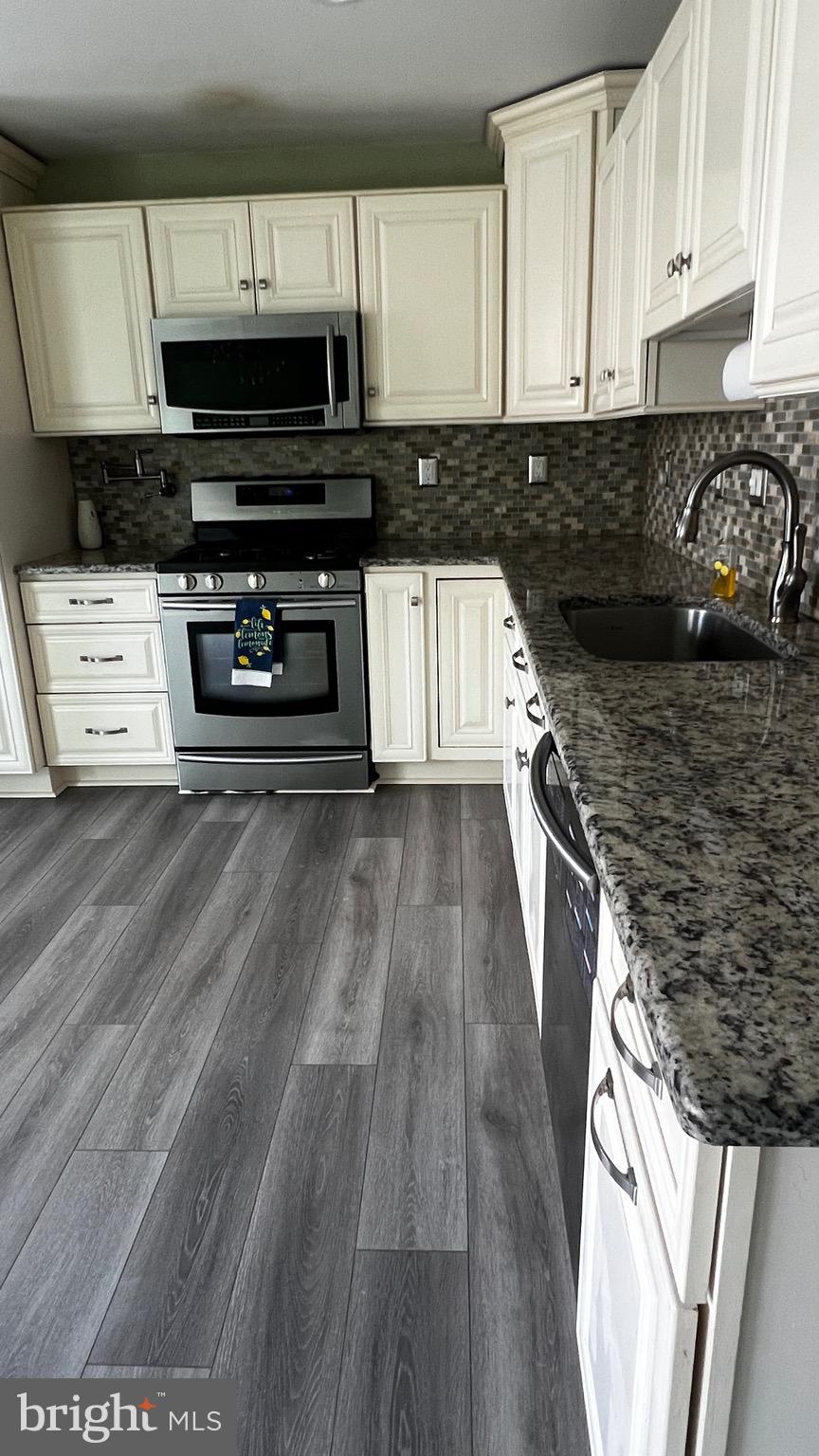 WALTON PARK - Residential