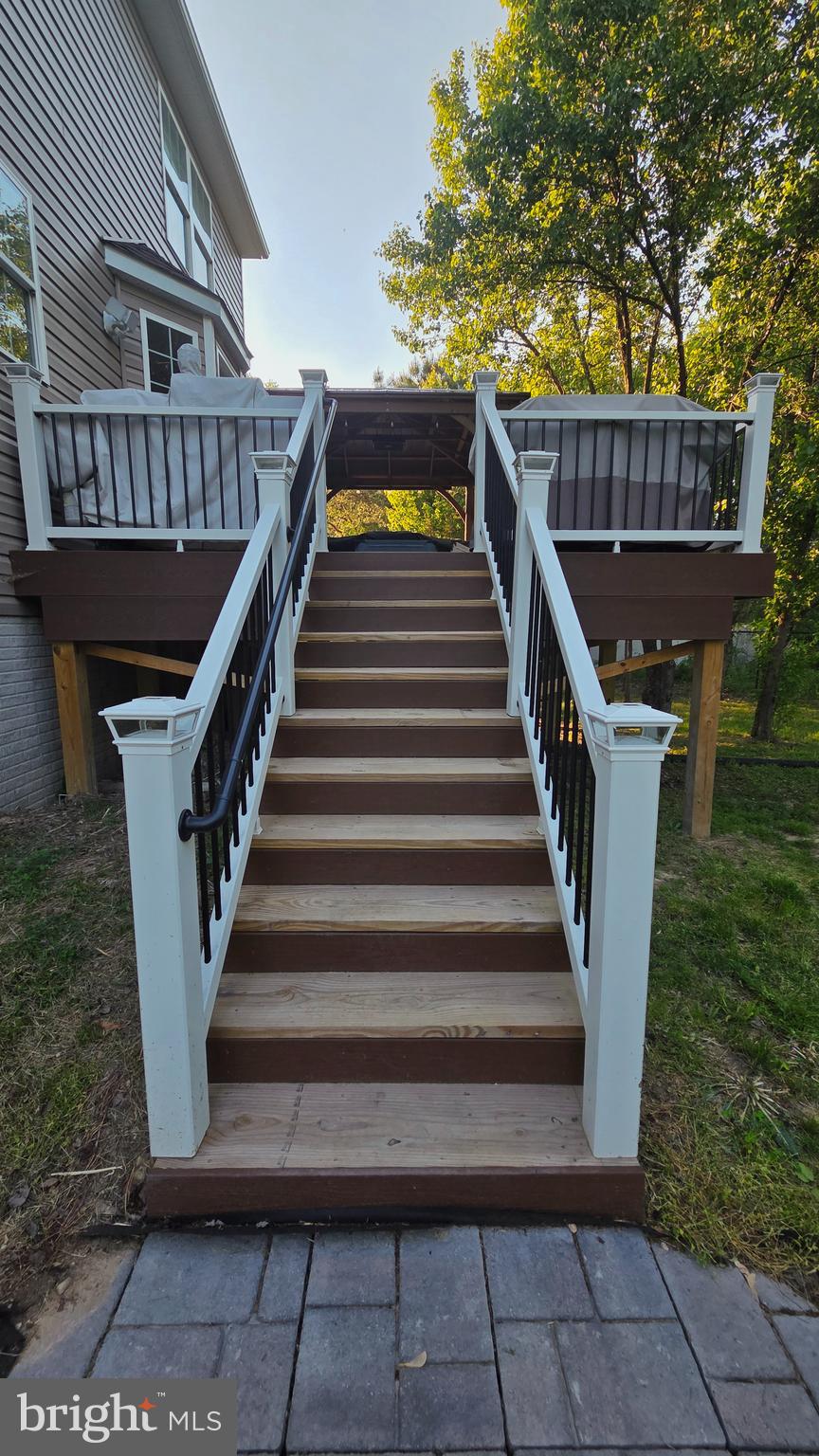 1215 SCATTERED PINES COURT