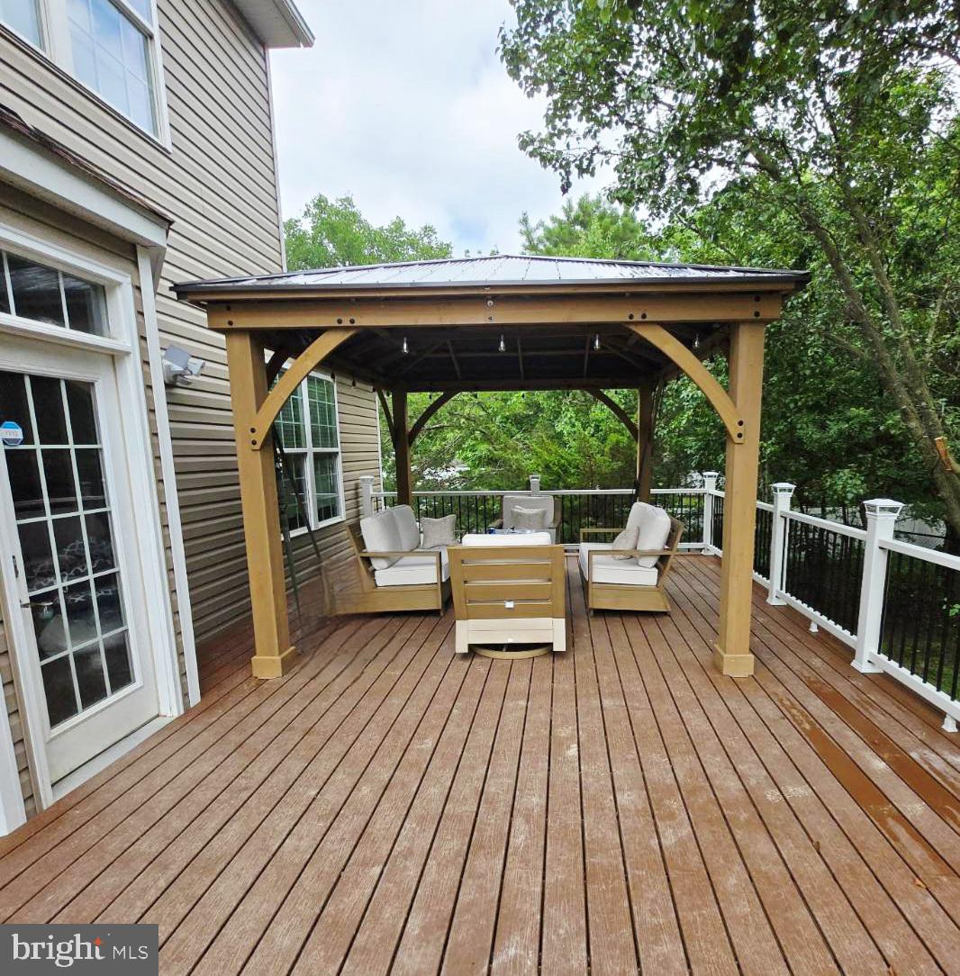 1215 SCATTERED PINES COURT