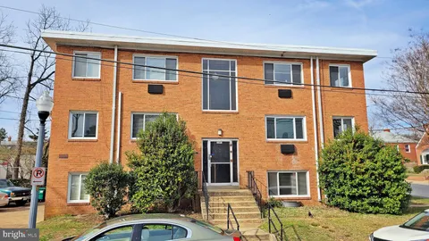 2301 6th Street S Unit 3, Arlington, VA MLS: VAAR2054786