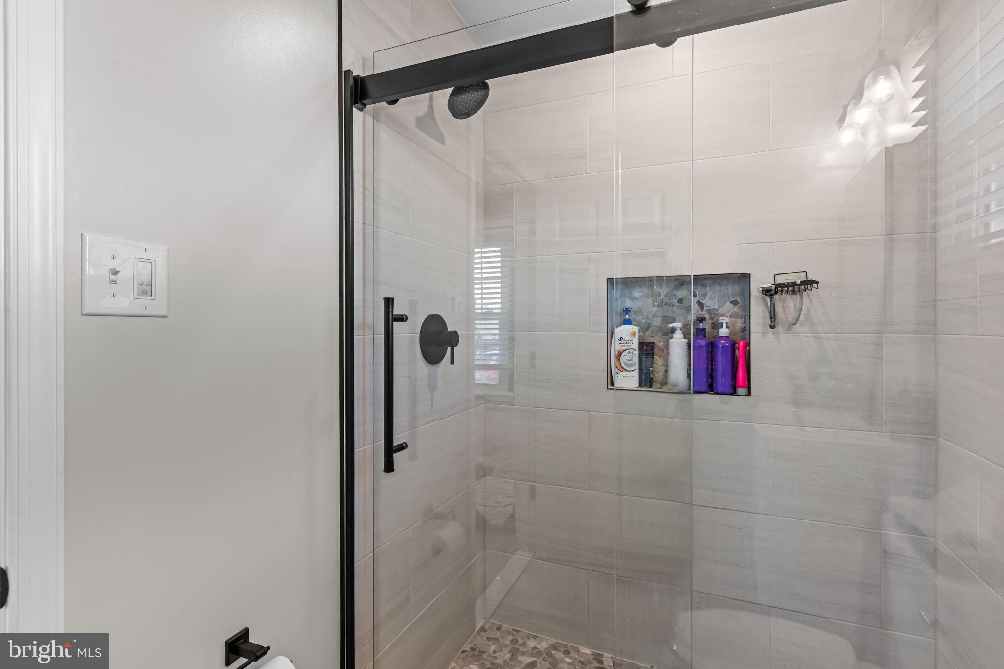 FAIRLESS HILLS - Residential Lease