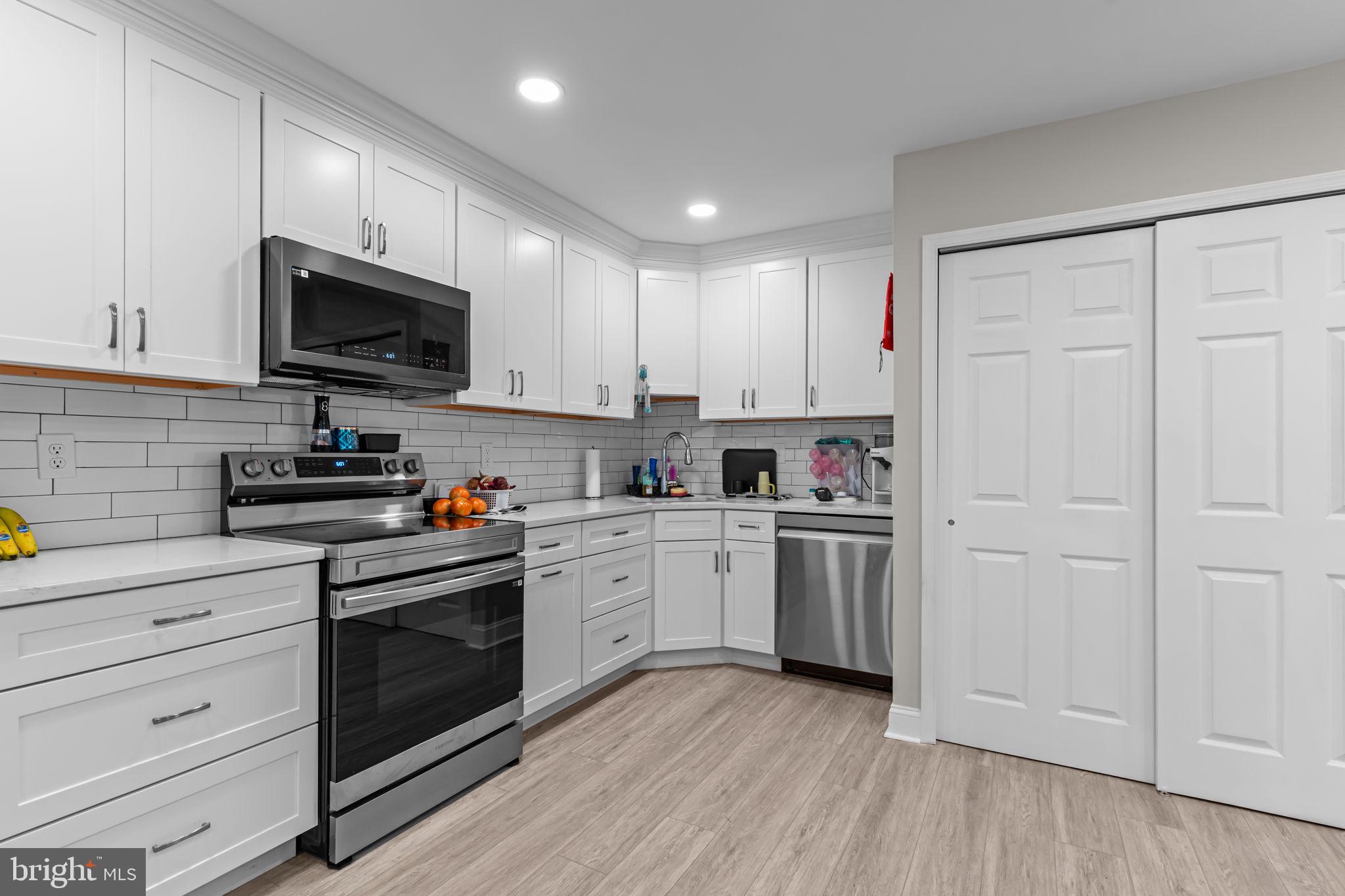 FAIRLESS HILLS - Residential Lease