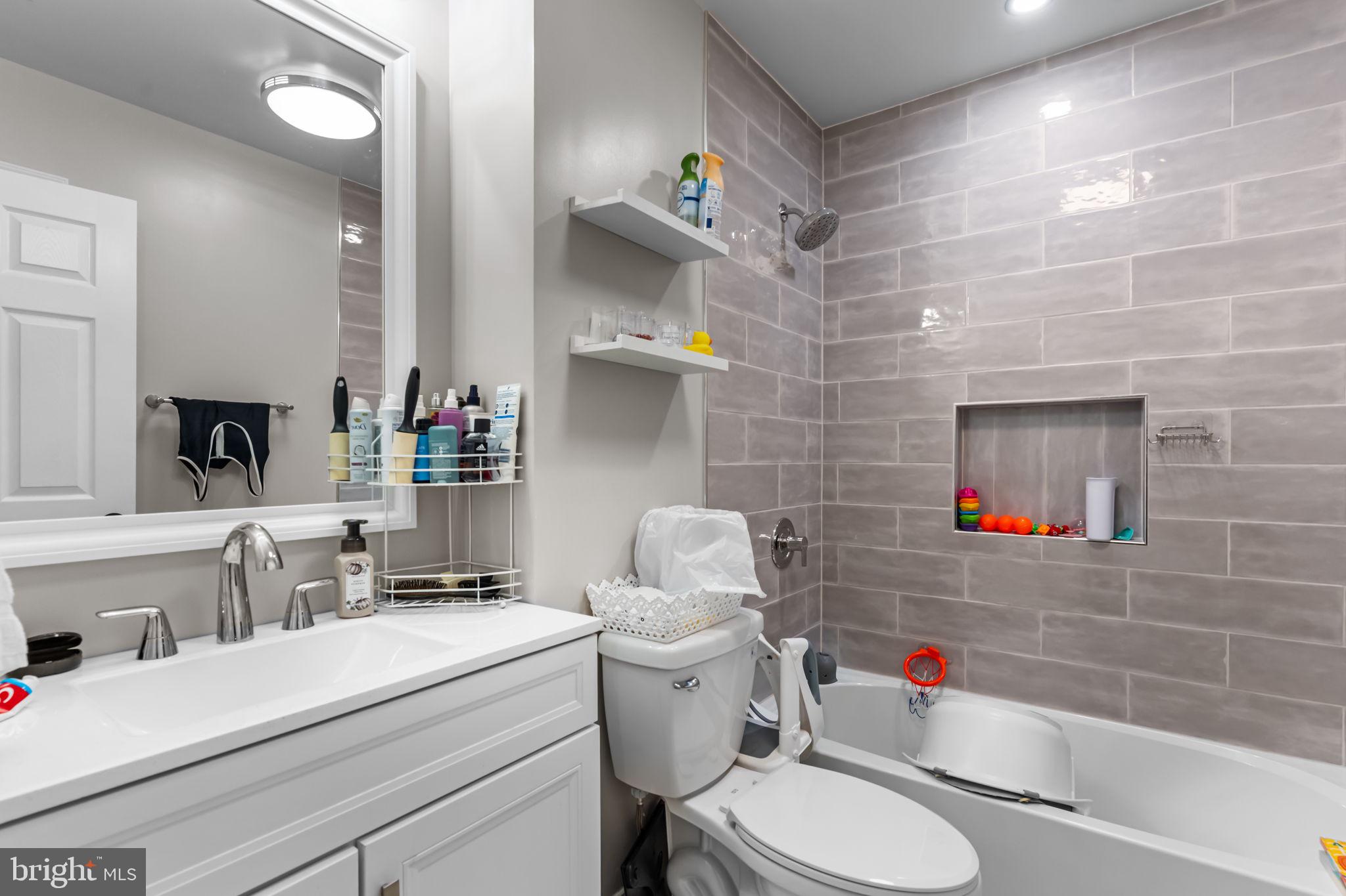 FAIRLESS HILLS - Residential Lease