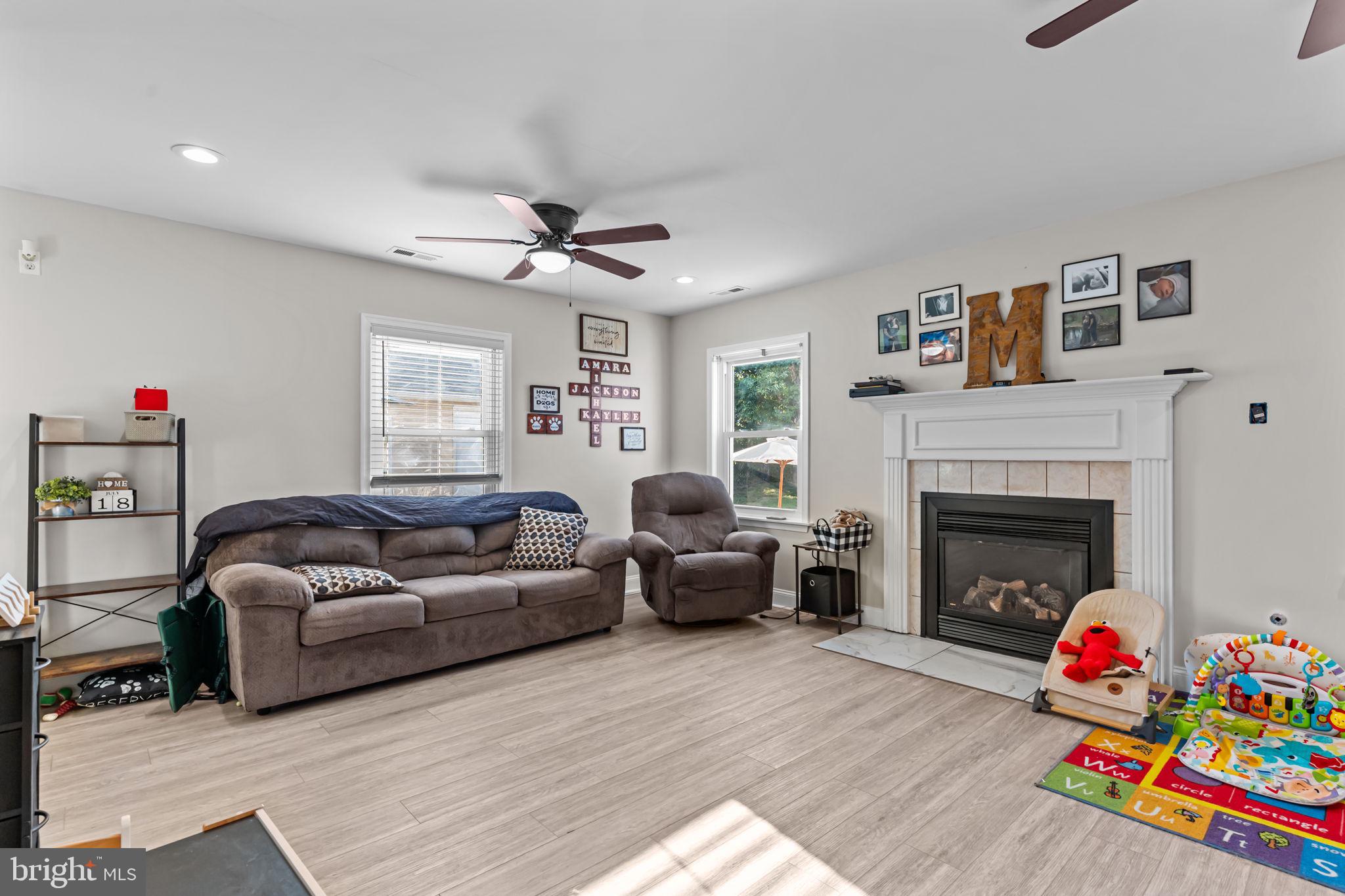 FAIRLESS HILLS - Residential Lease