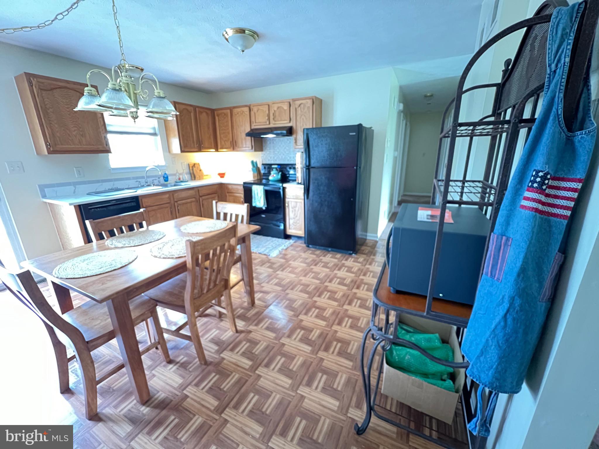 SKY-LIN PARK - Residential