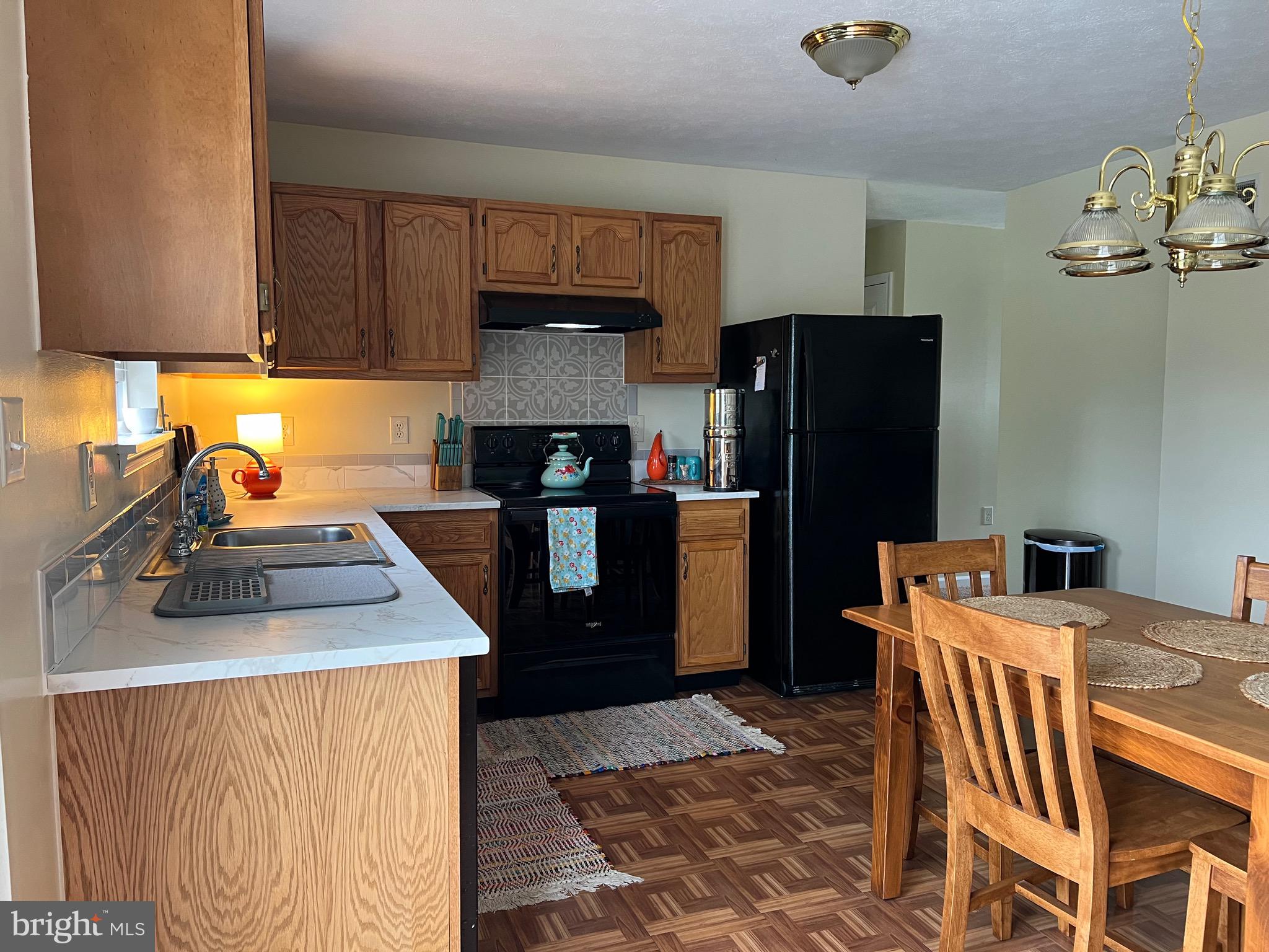 SKY-LIN PARK - Residential