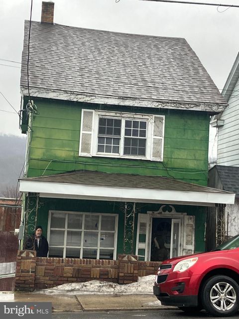 Homes For Sale - 239 E Patterson Street<br/> LANSFORD, PA 18232