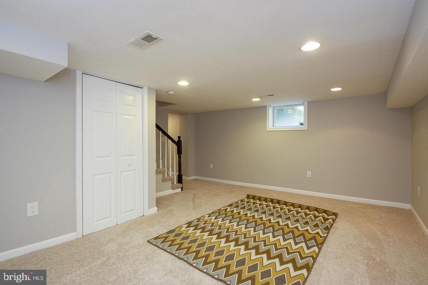 HOLLY SPRINGS - Residential