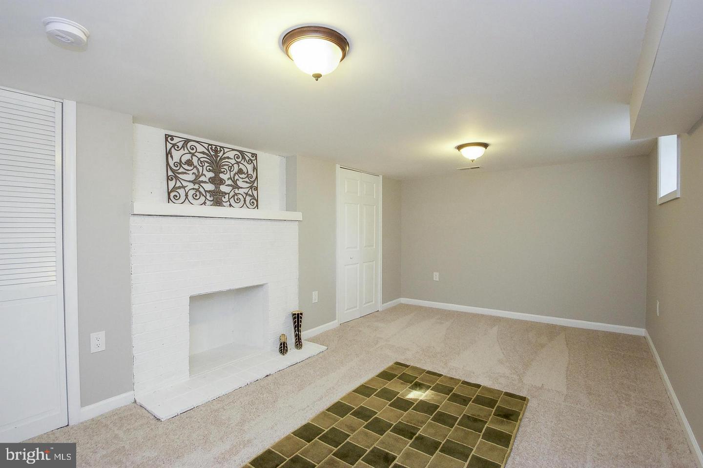 HOLLY SPRINGS - Residential